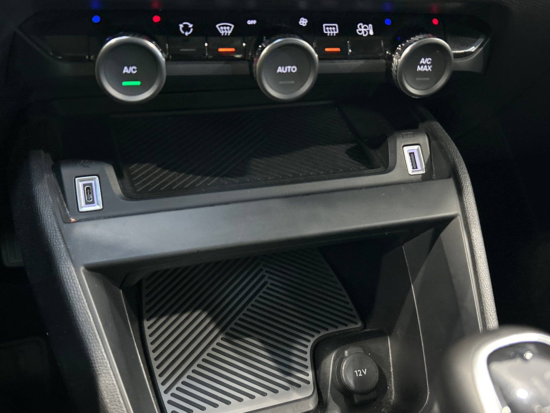 CITROEN C4 PureTech 130 BVM6 Plus