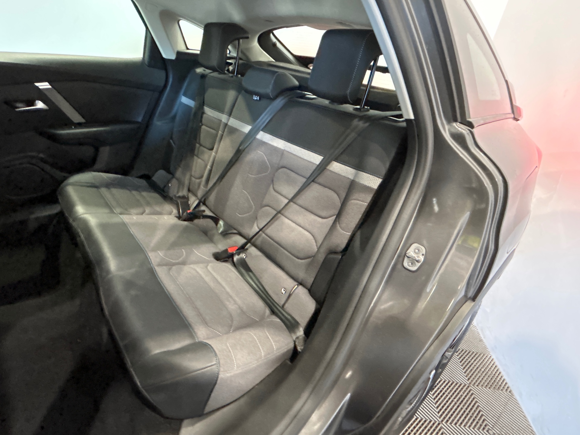CITROEN C4 PureTech 130 BVM6 Plus