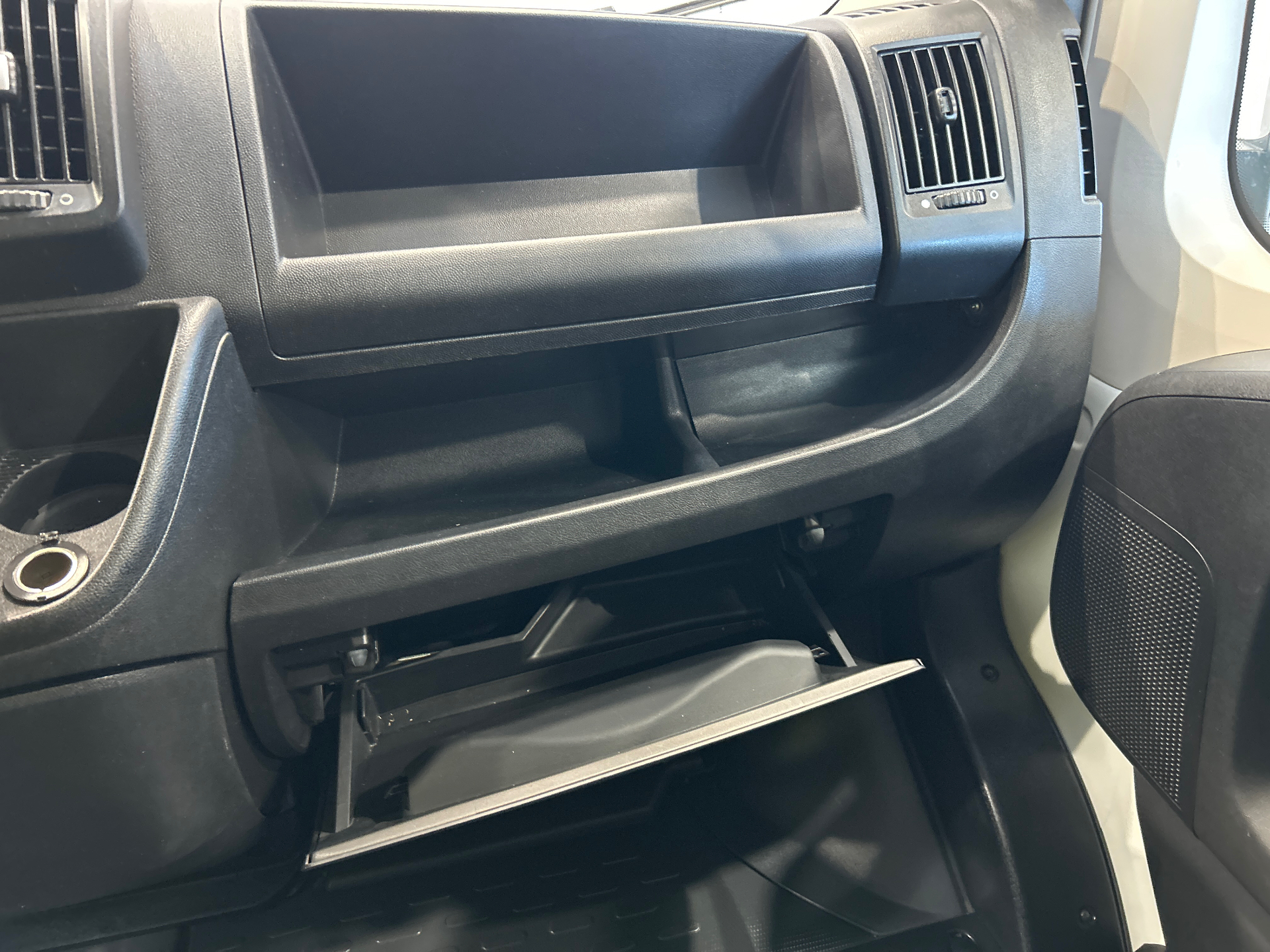 PEUGEOT BOXER FOURGON TOLE 330 L2H2 BLUEHDI 120 S&S PREMIUM