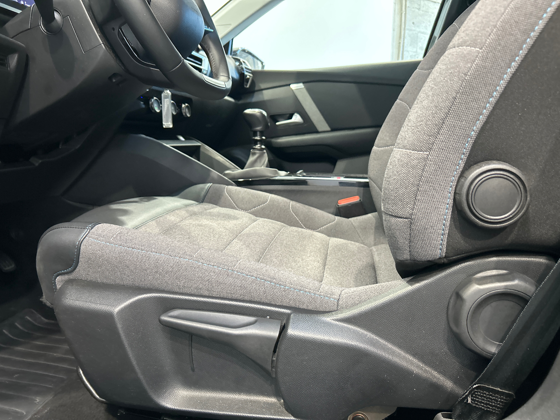 CITROEN C4 PureTech 130 BVM6 Plus
