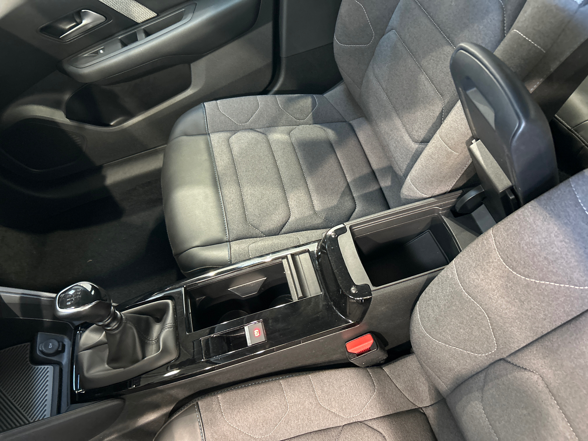 CITROEN C4 PureTech 130 BVM6 Plus