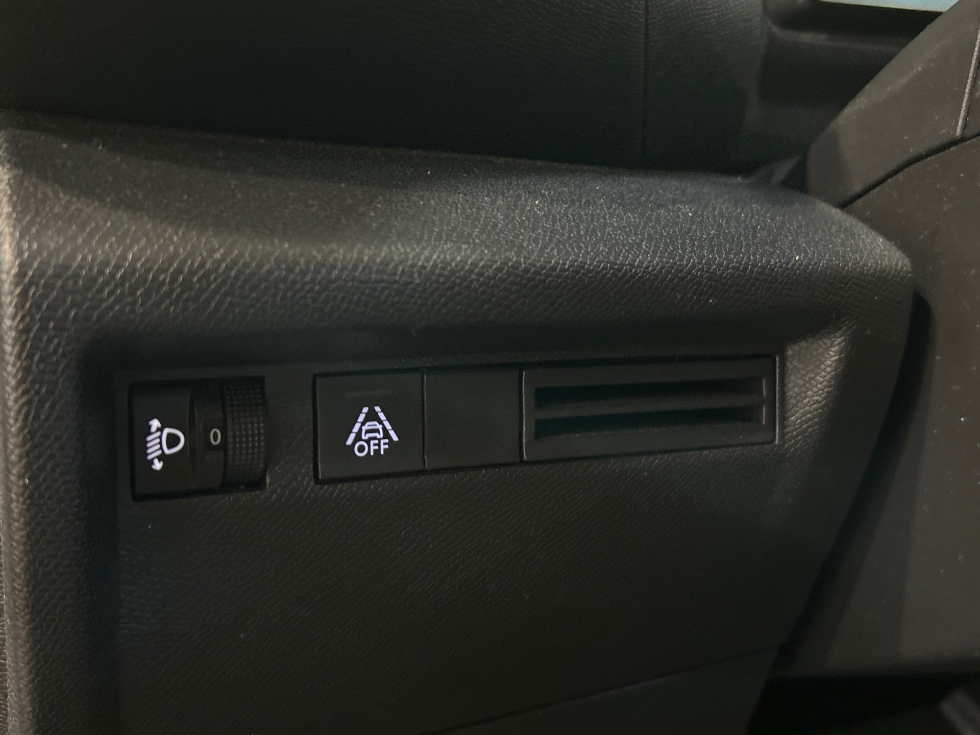 CITROEN C4 PureTech 130 BVM6 Plus
