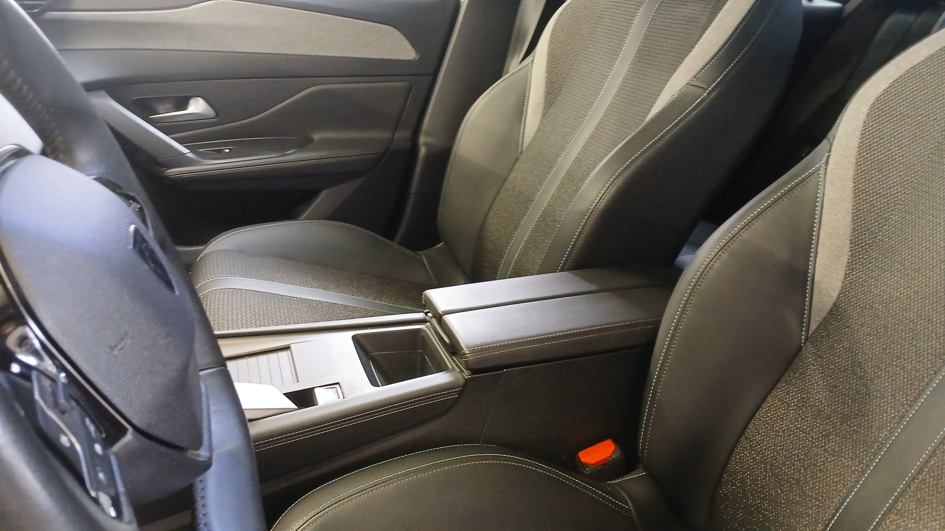 PEUGEOT 308 ALLURE BHDI 130 S&S EAT8