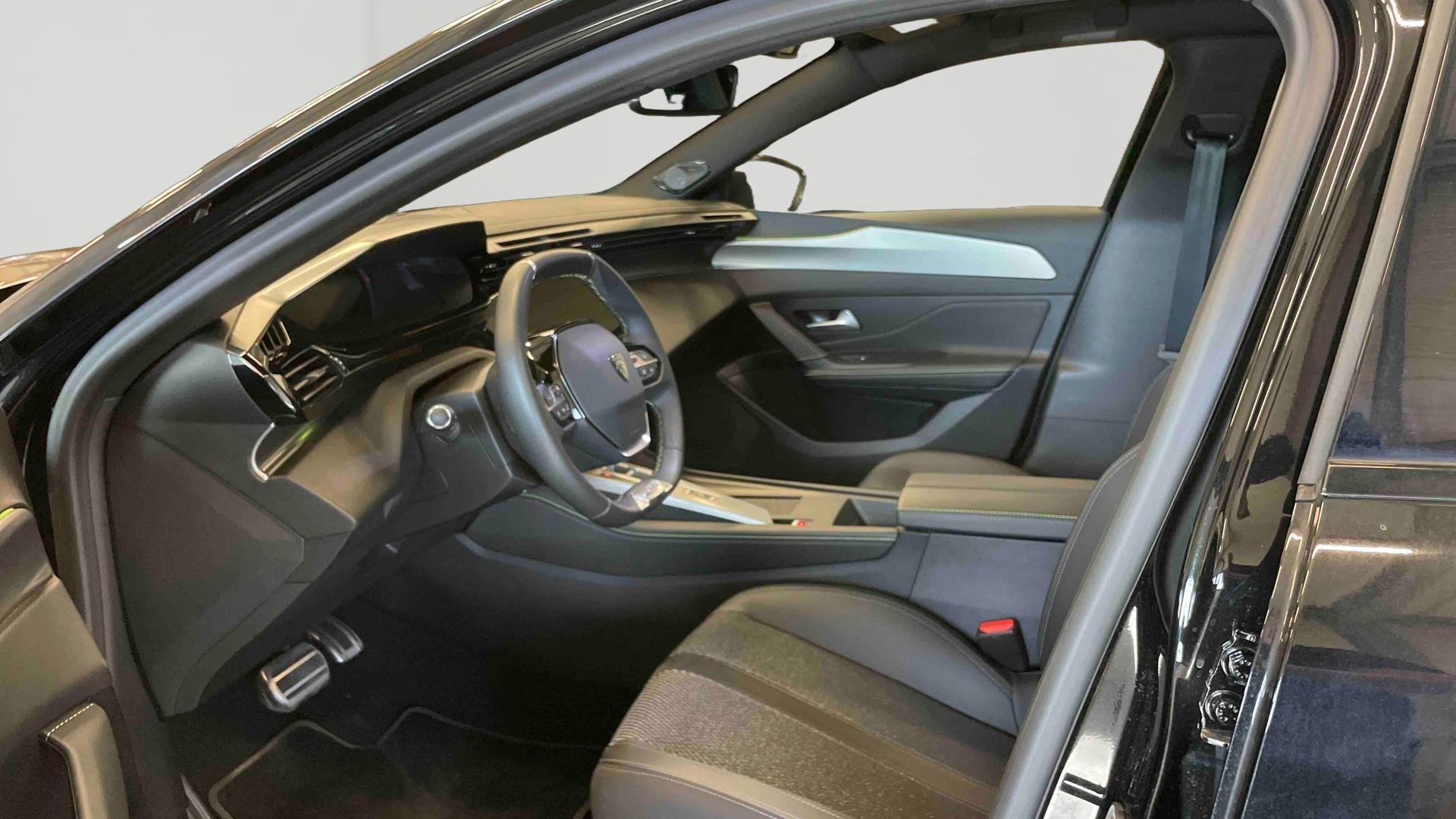 PEUGEOT 308 SW SW GT Hybrid 145 ch e-DCS6