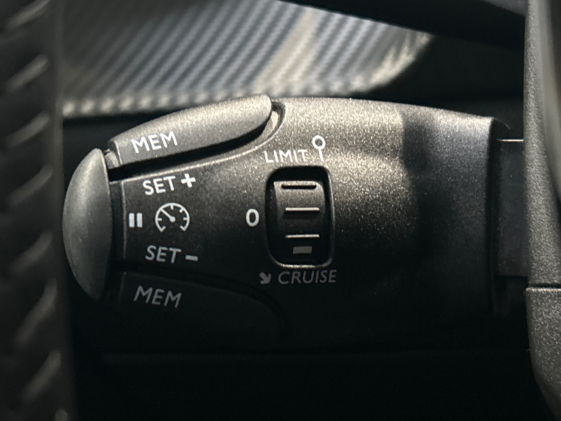PEUGEOT 208 Allure 100 ch BVM6