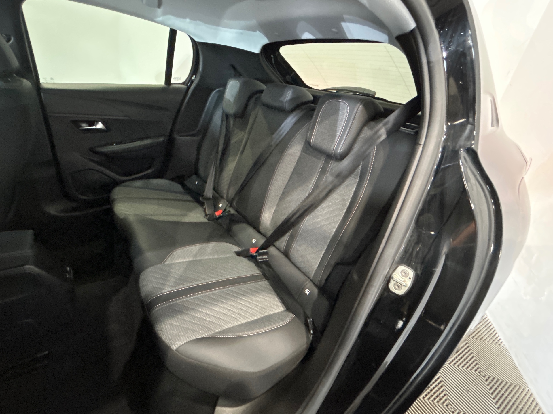 PEUGEOT 208 Allure 100 ch BVM6