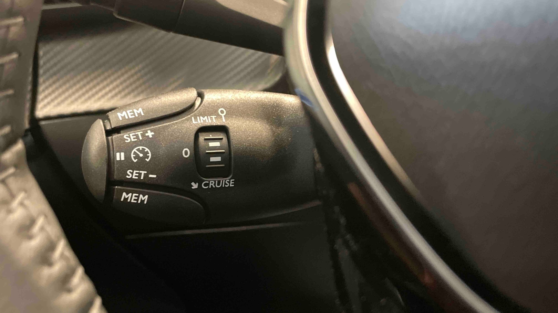 PEUGEOT 208 100 S&S BVM6 Style