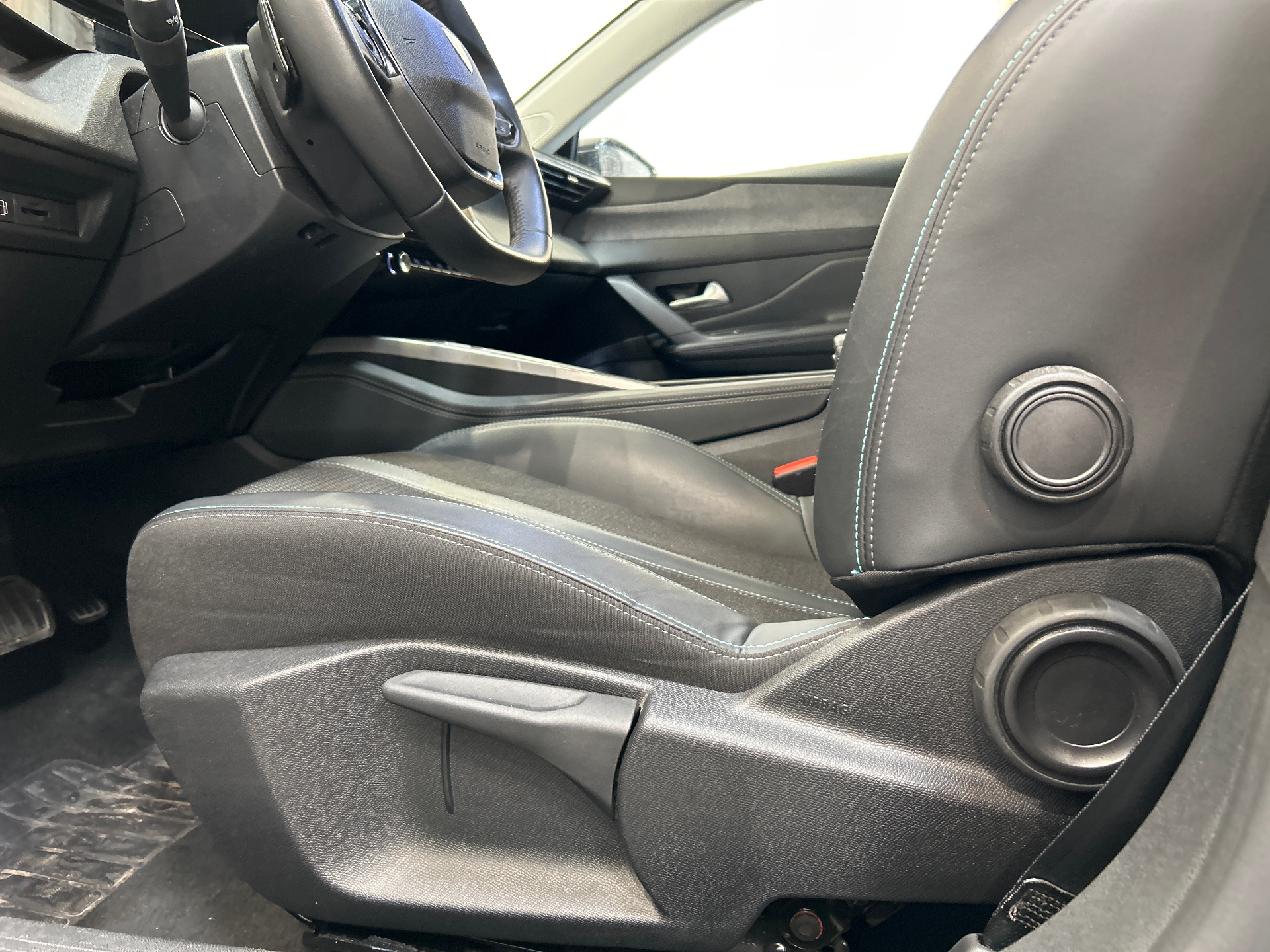 PEUGEOT 308 PHEV 180 e-EAT8 Allure