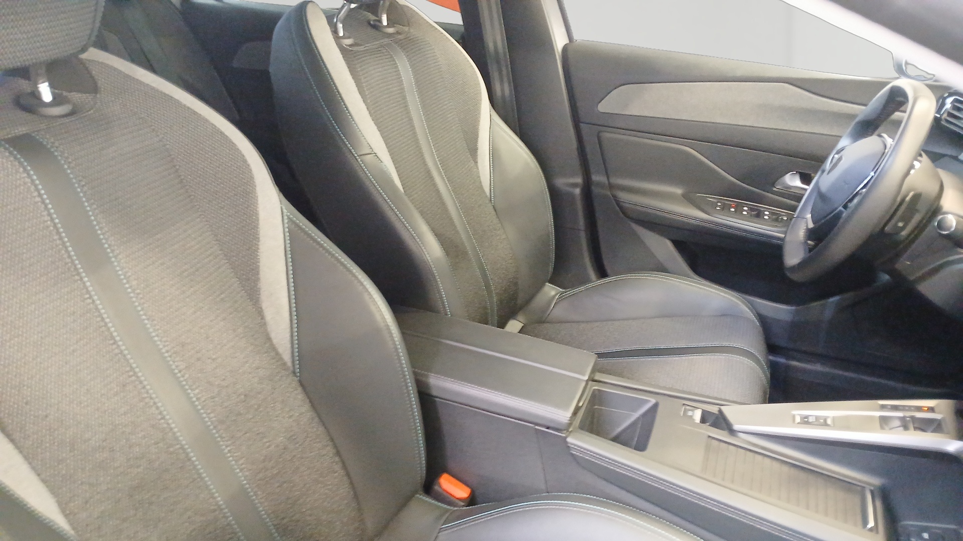PEUGEOT 308 ALLURE BHDI 130 S&S EAT8