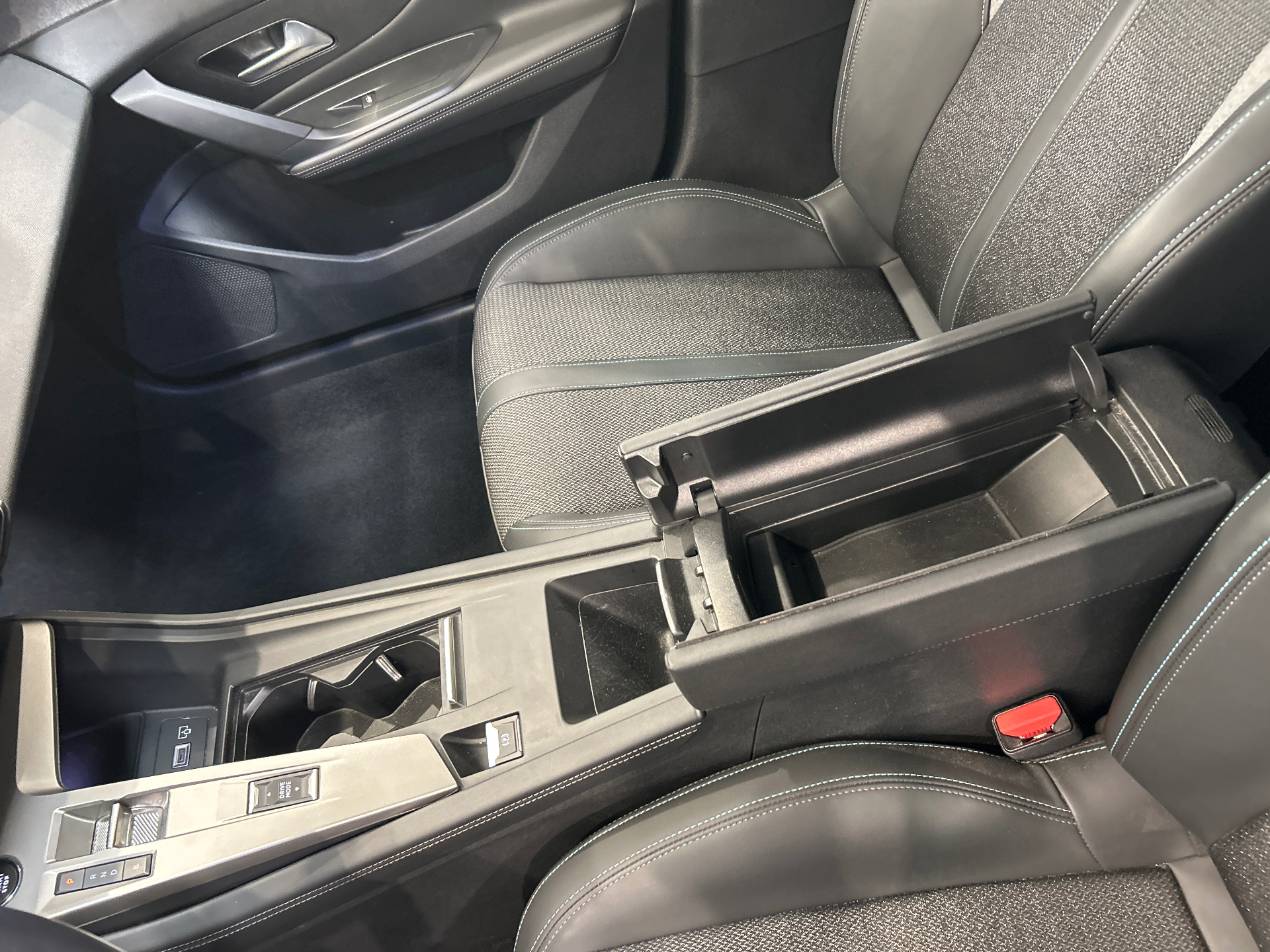 PEUGEOT 308 PHEV 180 e-EAT8 Allure