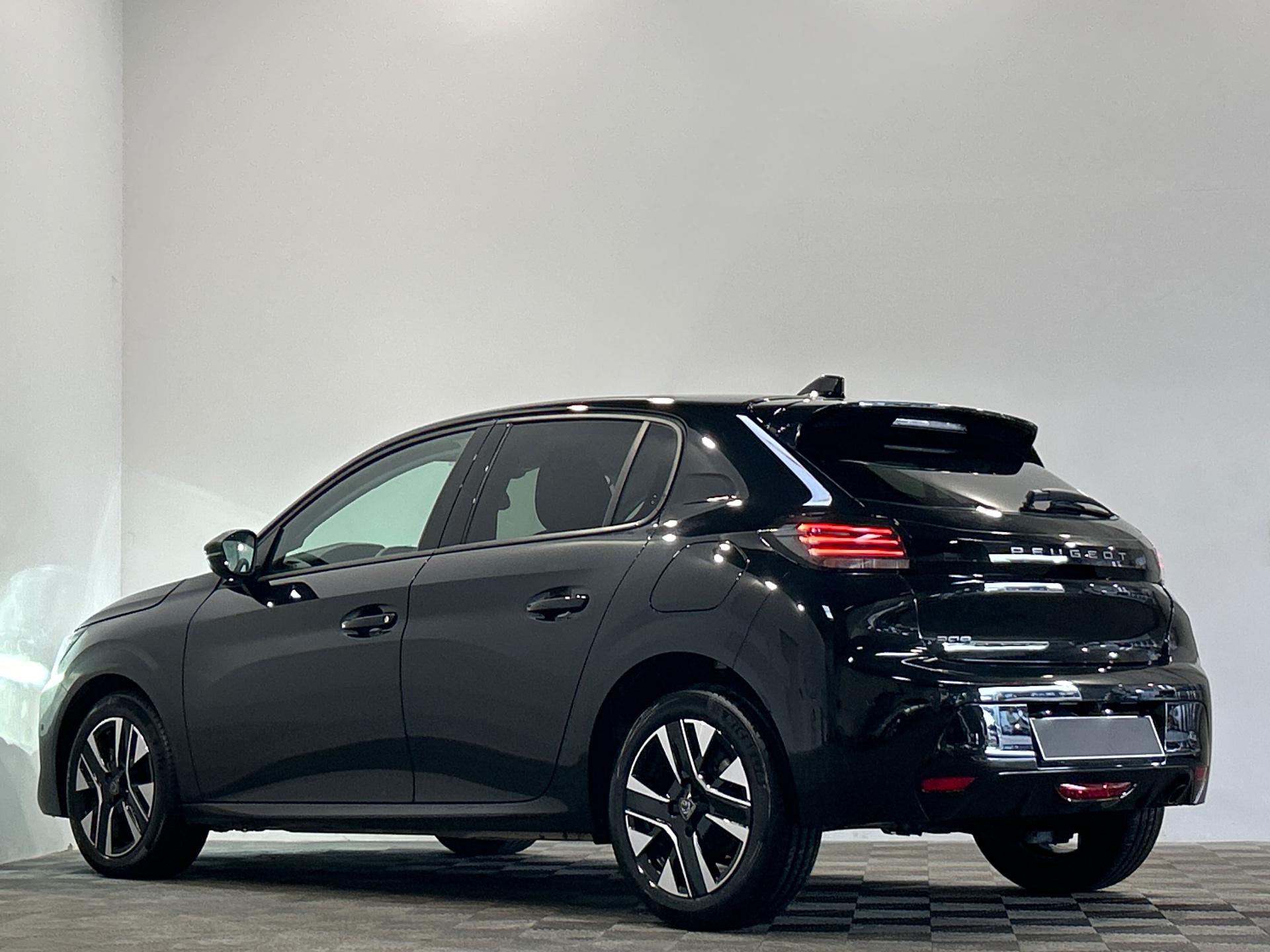PEUGEOT 208 Allure 100 ch BVM6