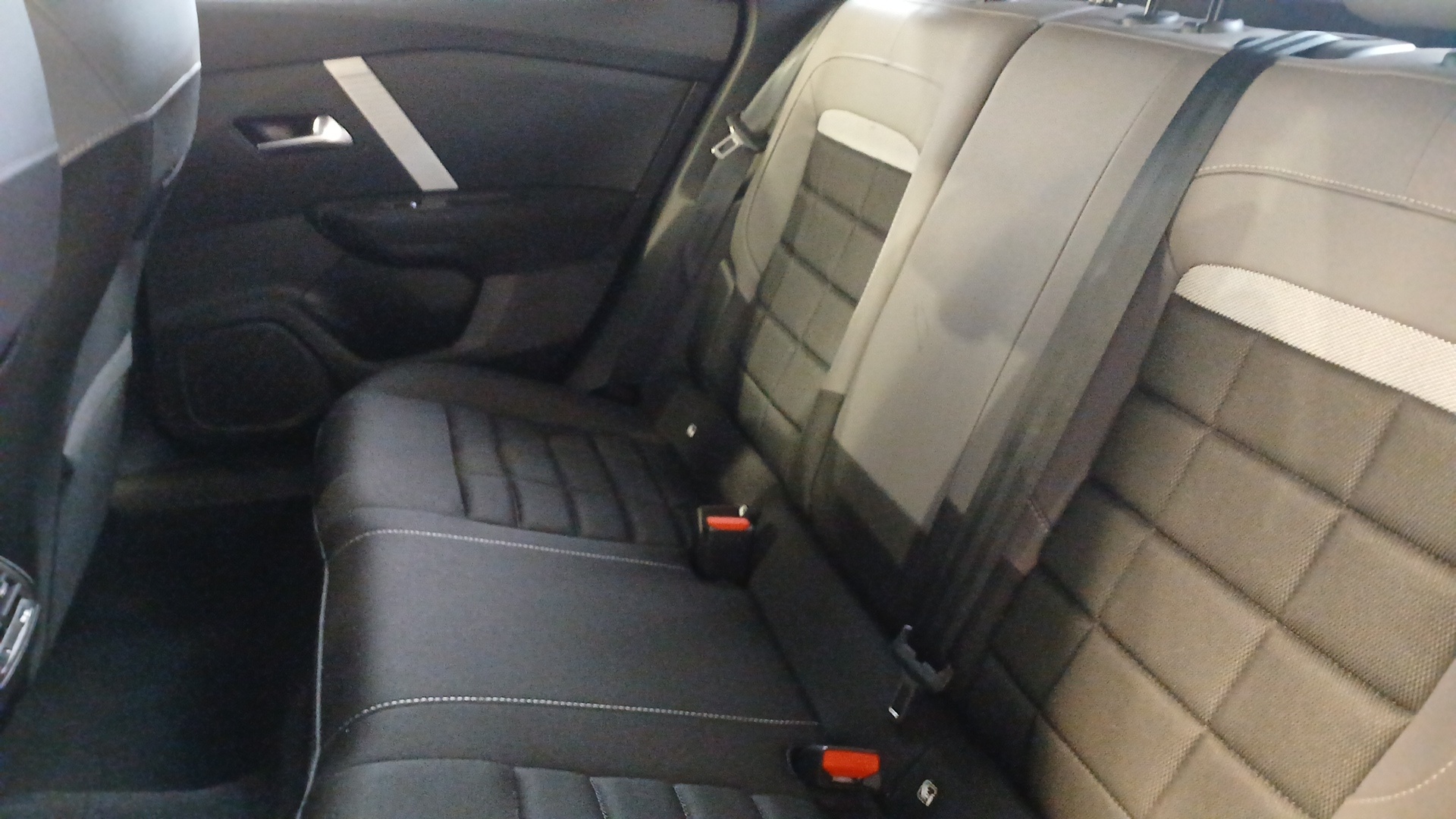 CITROEN C4 Hybride 145ch e-DCS6 PLUS