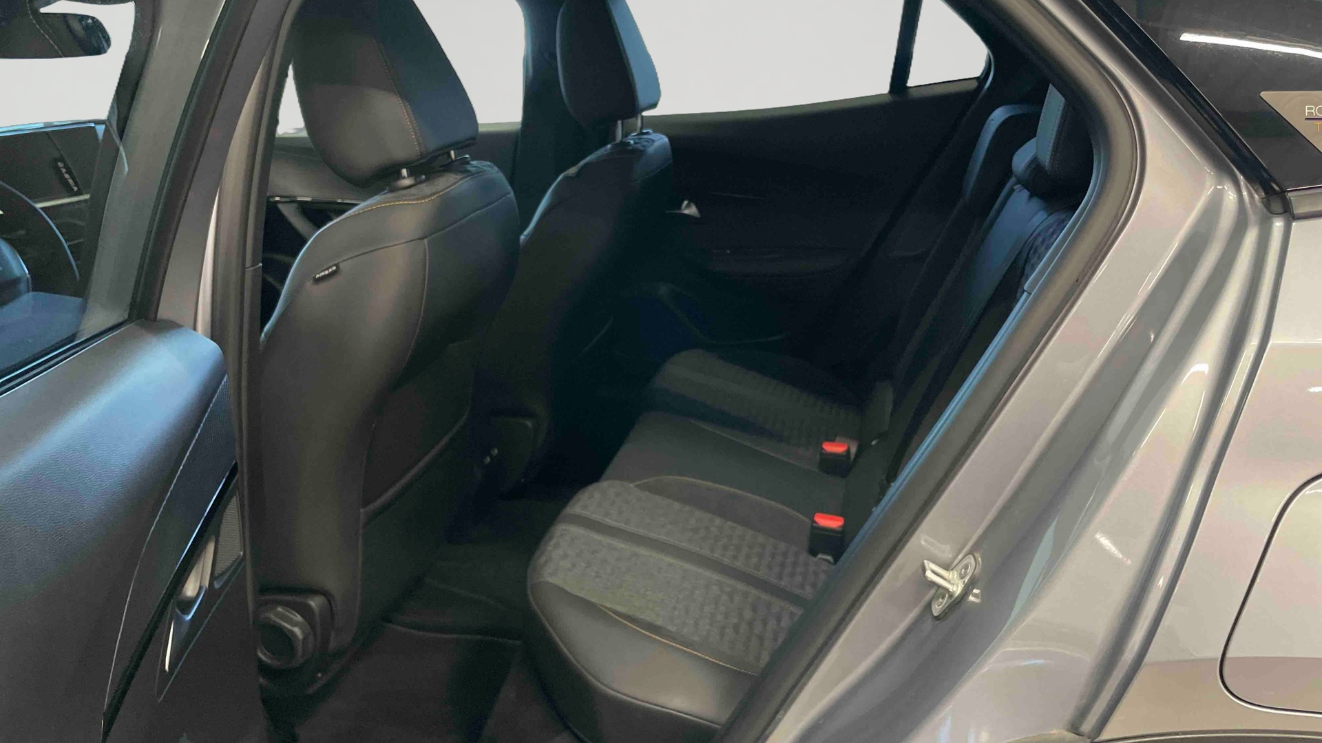 PEUGEOT 2008 ELECTRIQUE 136 ch Roadtrip