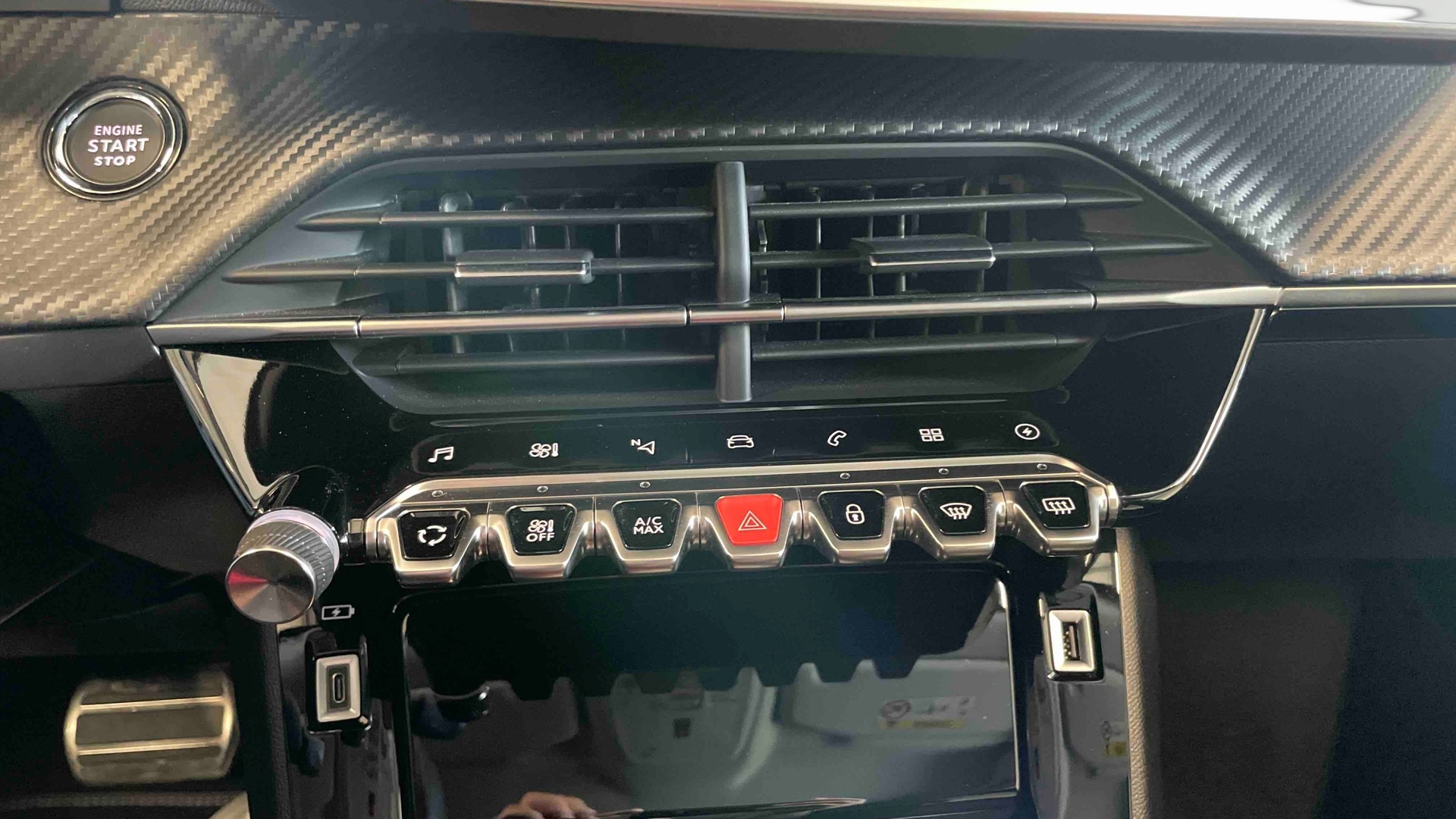 PEUGEOT 2008 ELECTRIQUE 136 ch Roadtrip