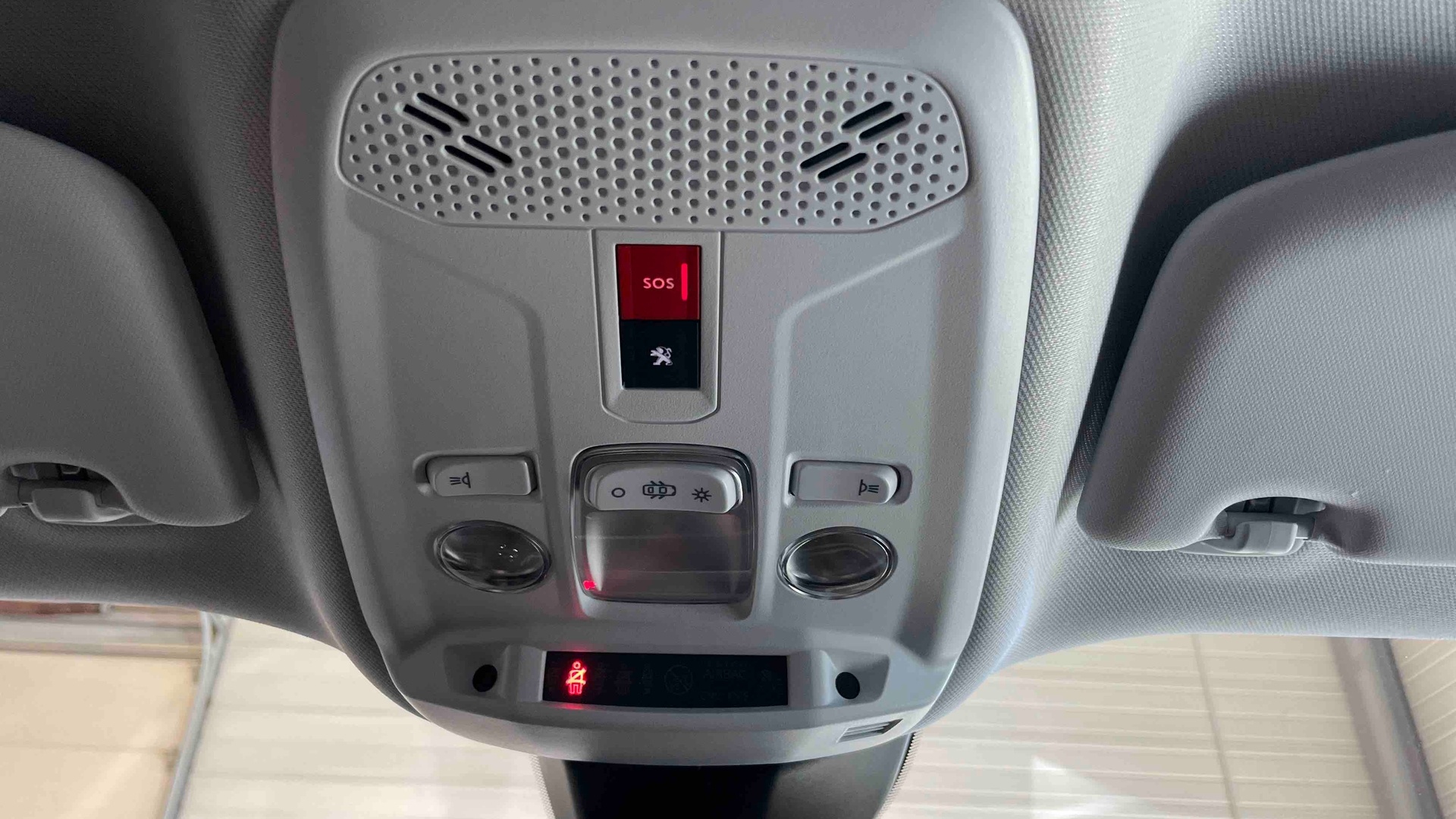 PEUGEOT 2008 ELECTRIQUE 136 ch Roadtrip