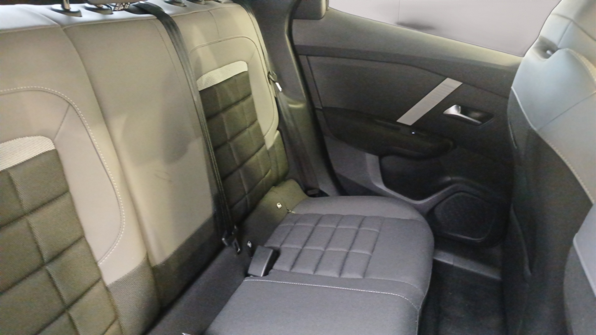 CITROEN C4 Hybride 145ch e-DCS6 PLUS