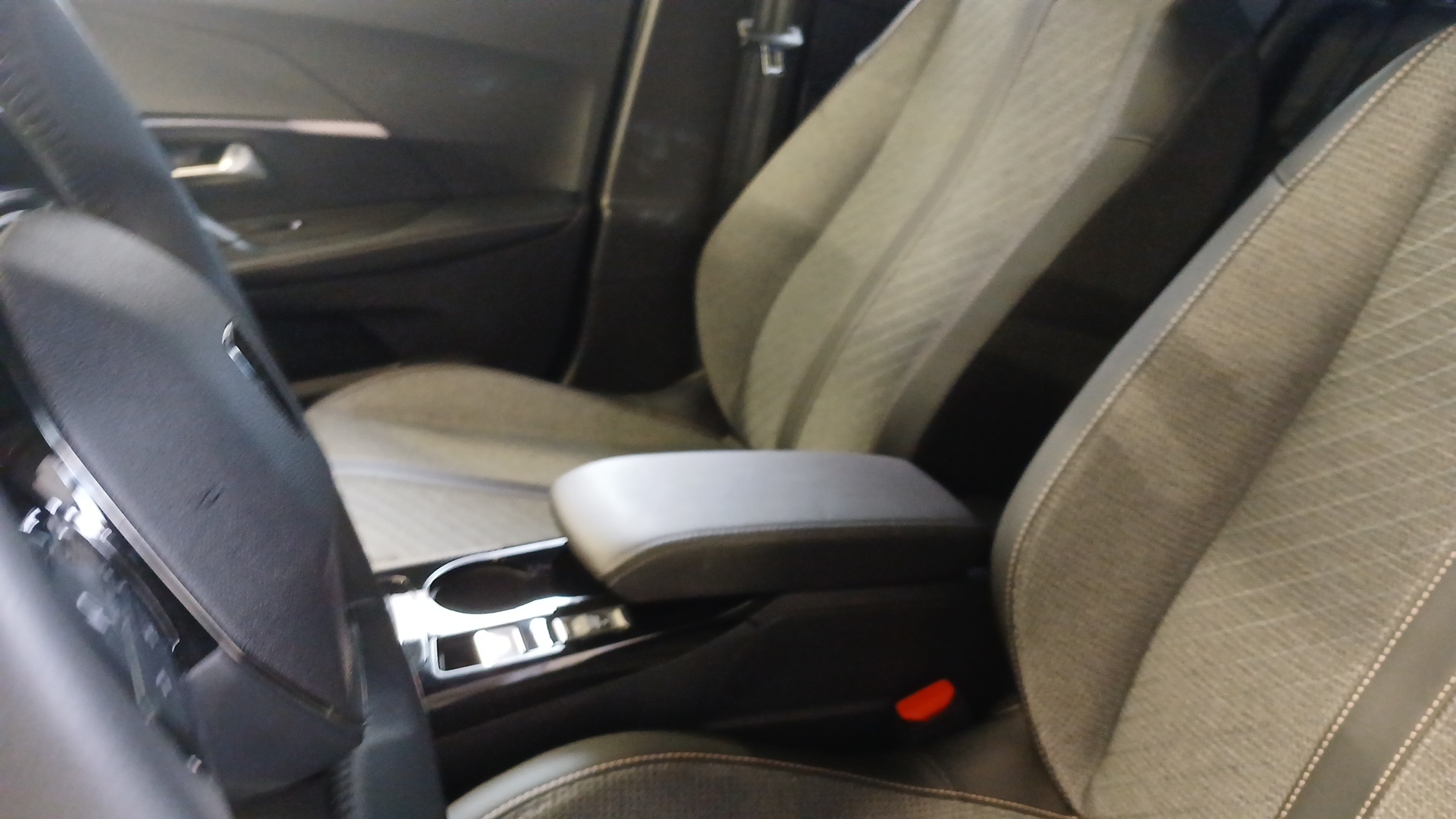 PEUGEOT 2008 Allure 130 ch S&S EAT8
