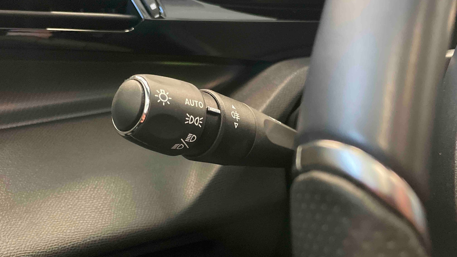 PEUGEOT 308 SW SW GT Hybrid 145 ch e-DCS6