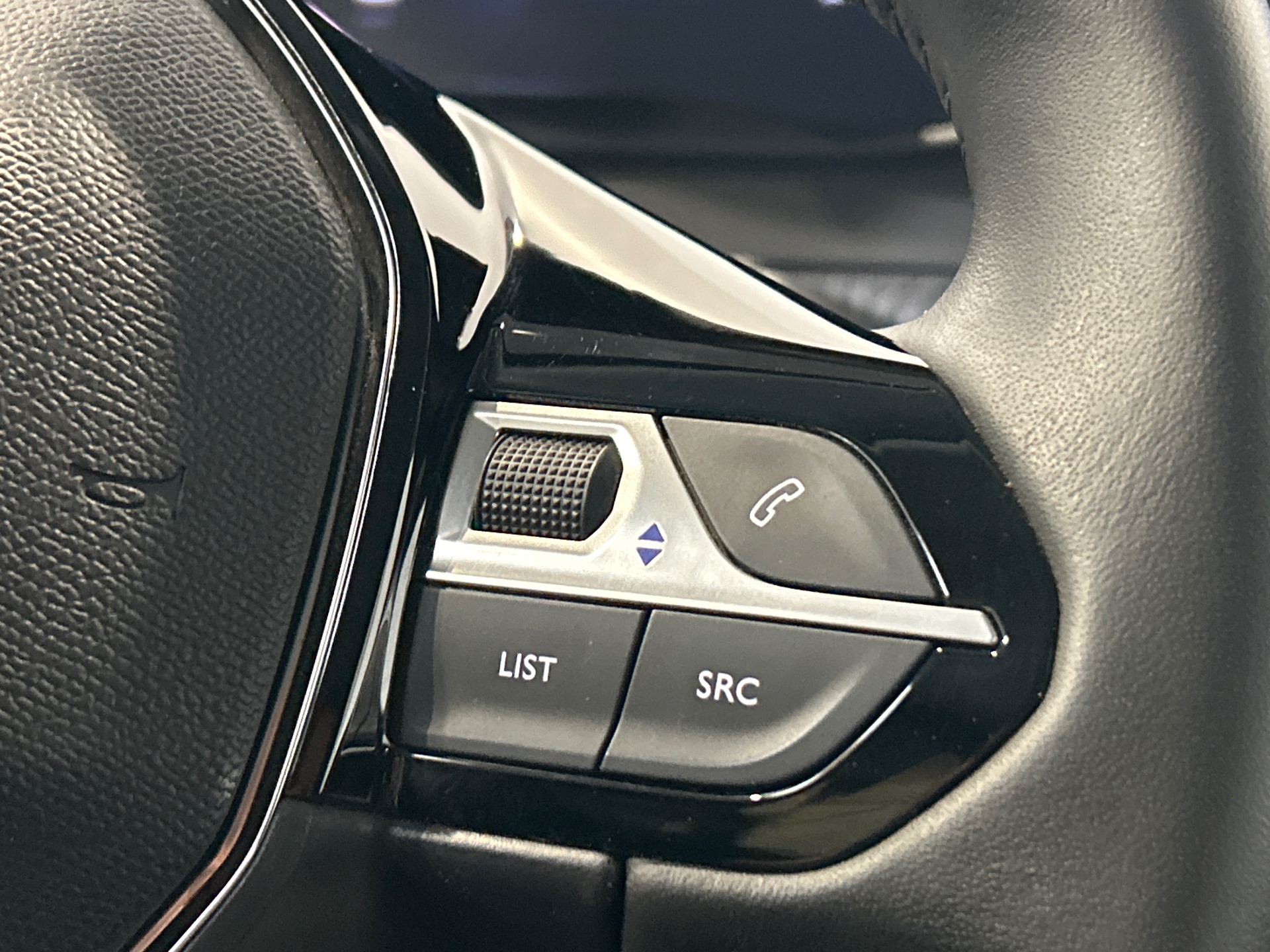 PEUGEOT 208 Allure 100 ch BVM6