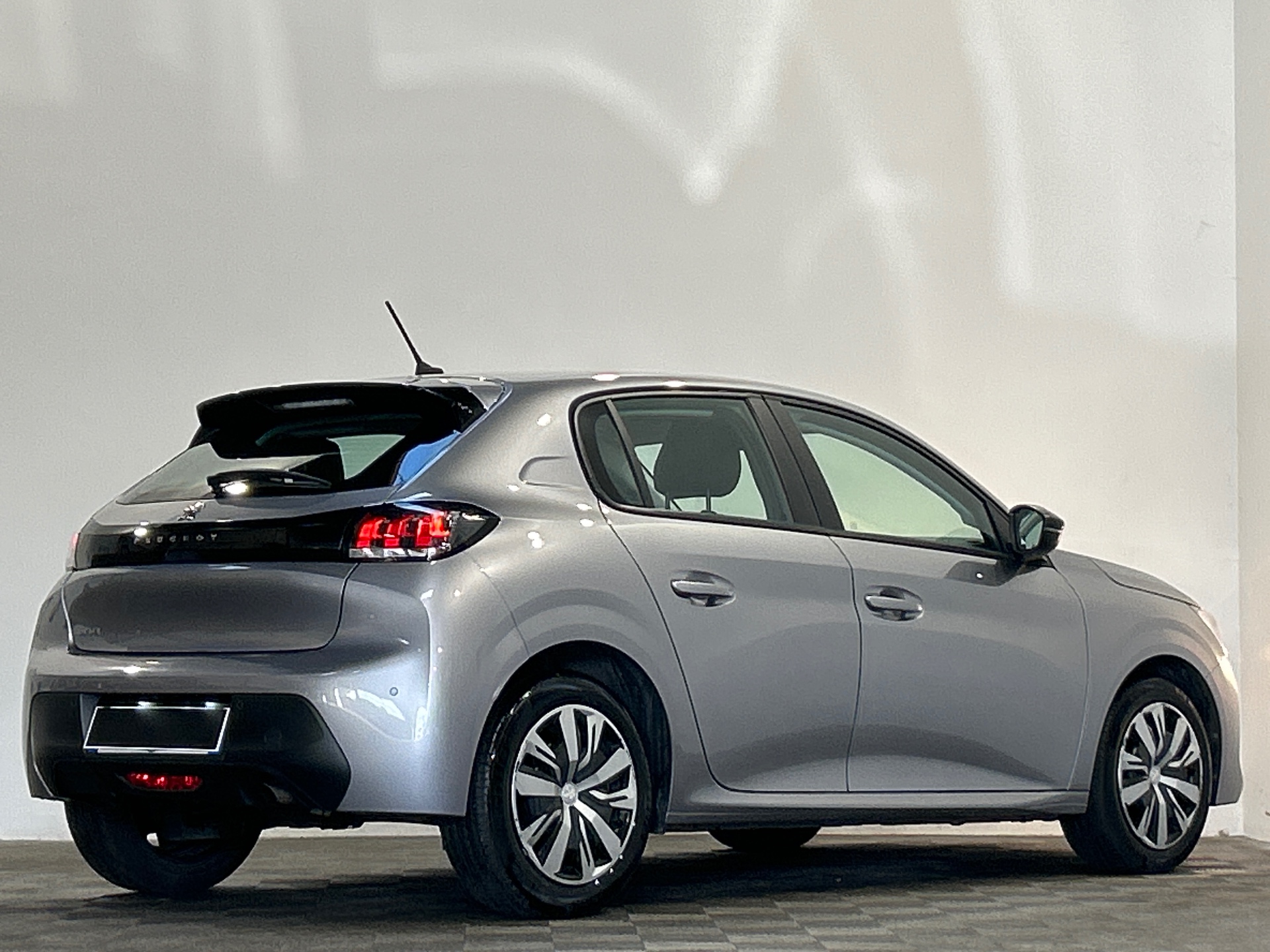 PEUGEOT 208 ACTIVE PACK PURETECH 75 S&S BVM5