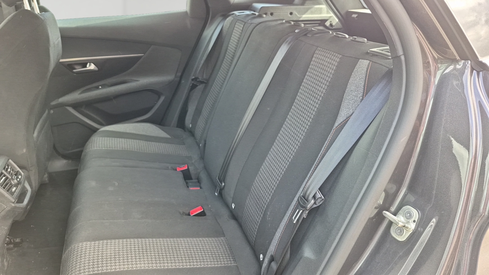 PEUGEOT 3008 BlueHDi 130ch S&S EAT8 Active Pack