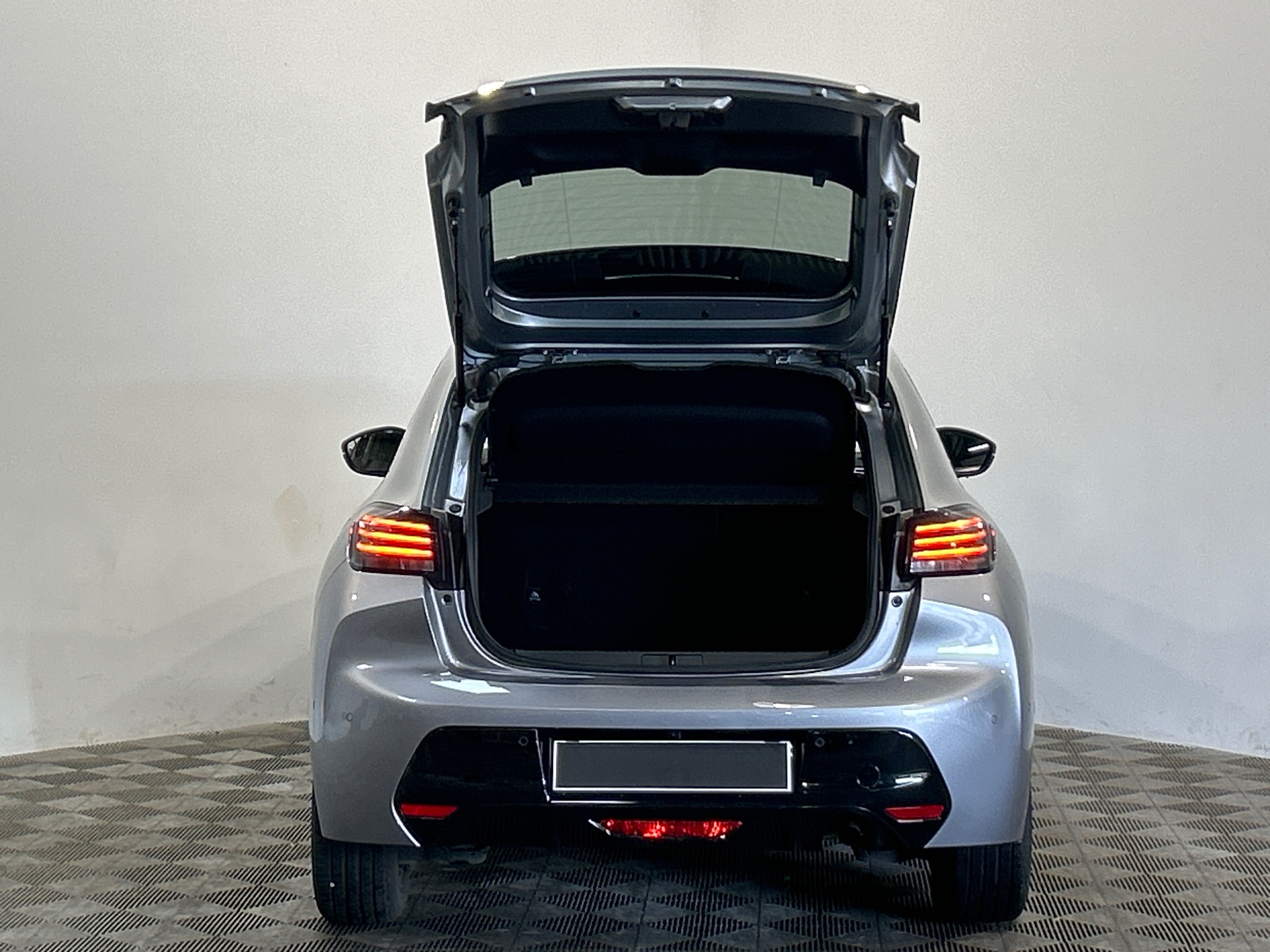 PEUGEOT 208 ALL PT100 BVM