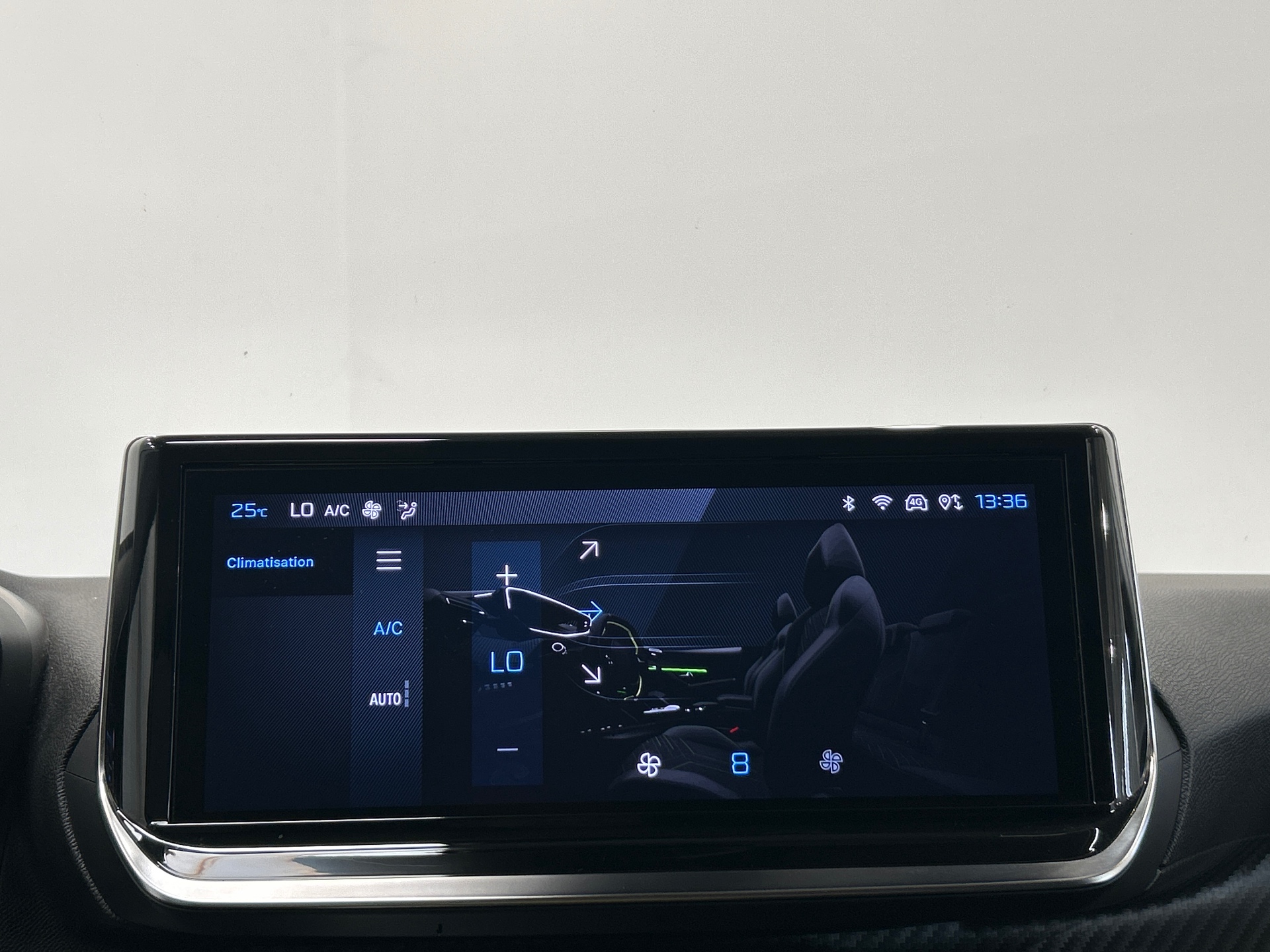 PEUGEOT 208 ALL PT100 BVM