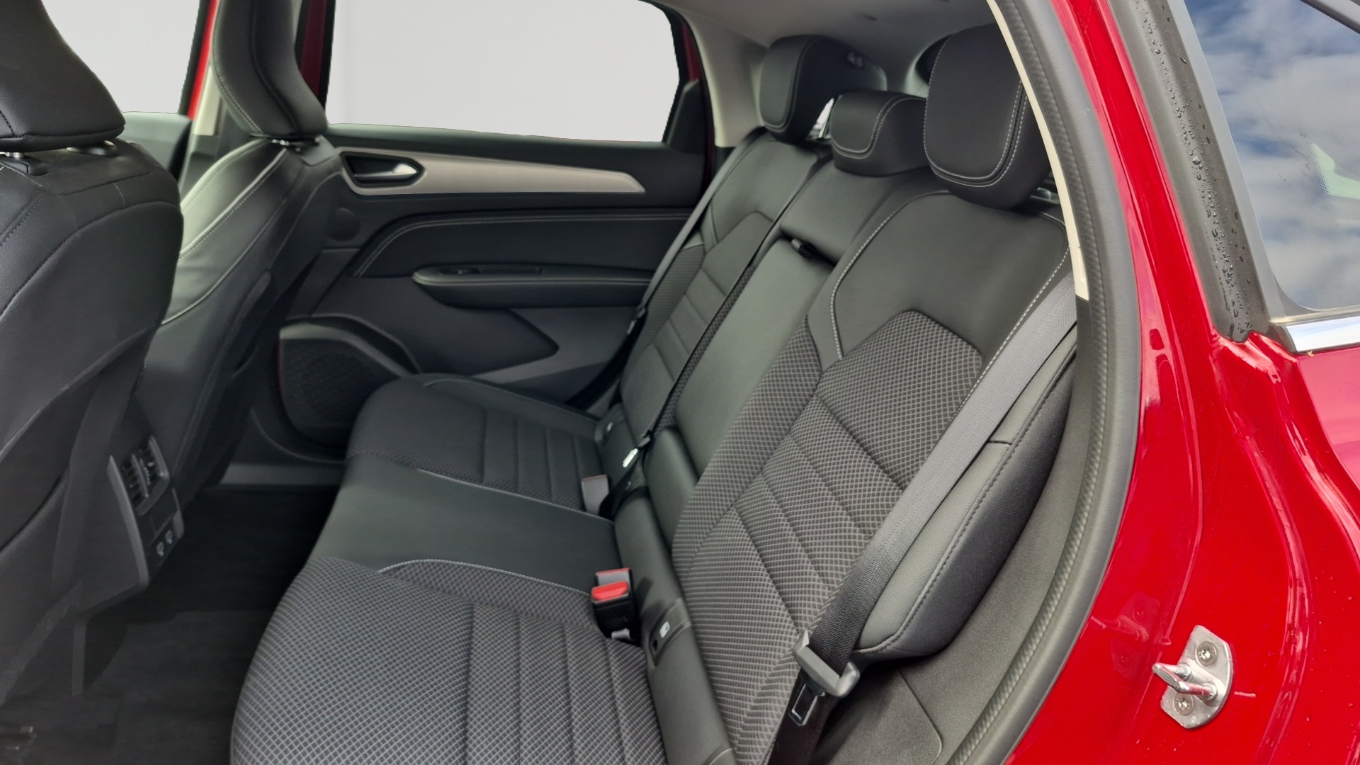 RENAULT ARKANA E-Tech 145 - 21B Intens
