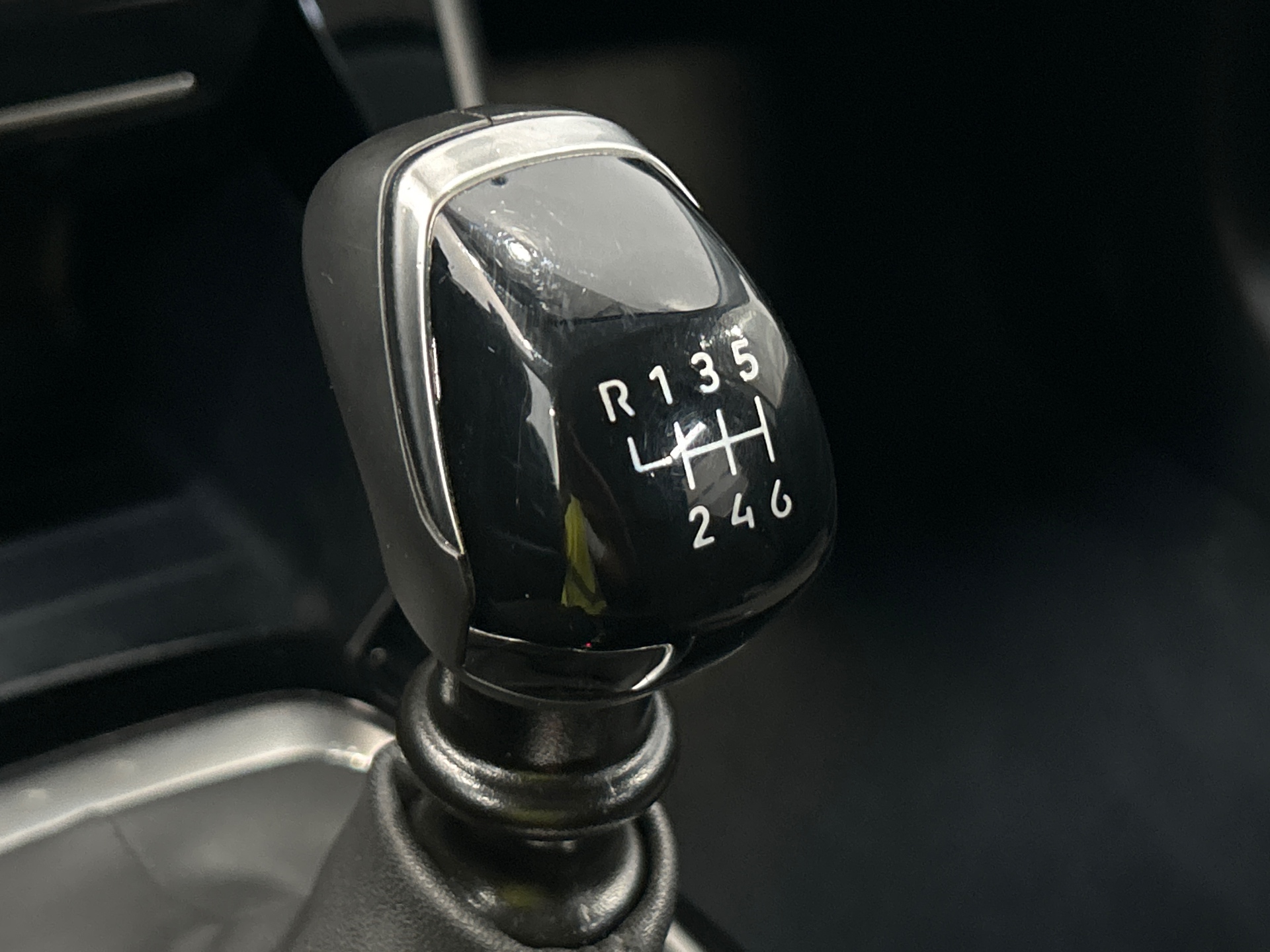 PEUGEOT 208 ALL PT100 BVM