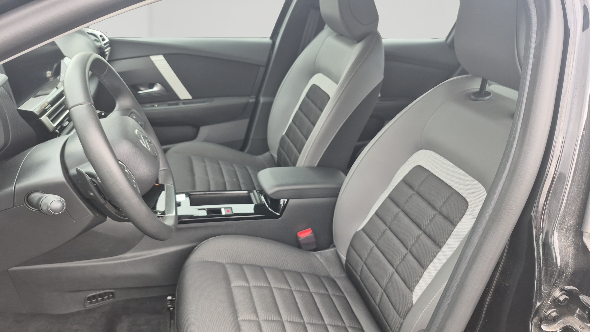 CITROEN C4 Hybride 145ch e-DCS6 PLUS