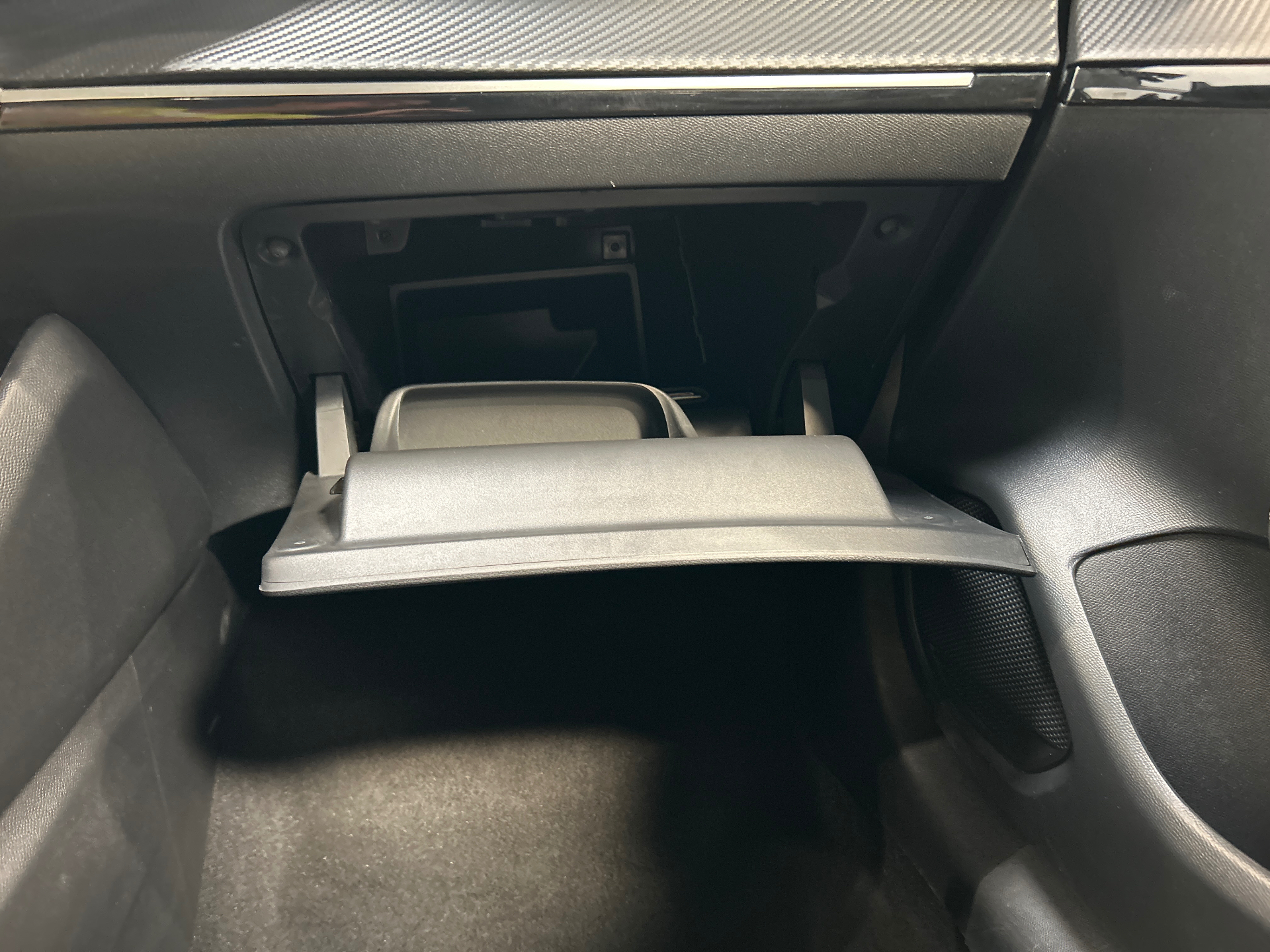 PEUGEOT 208 ALL PT100 BVM