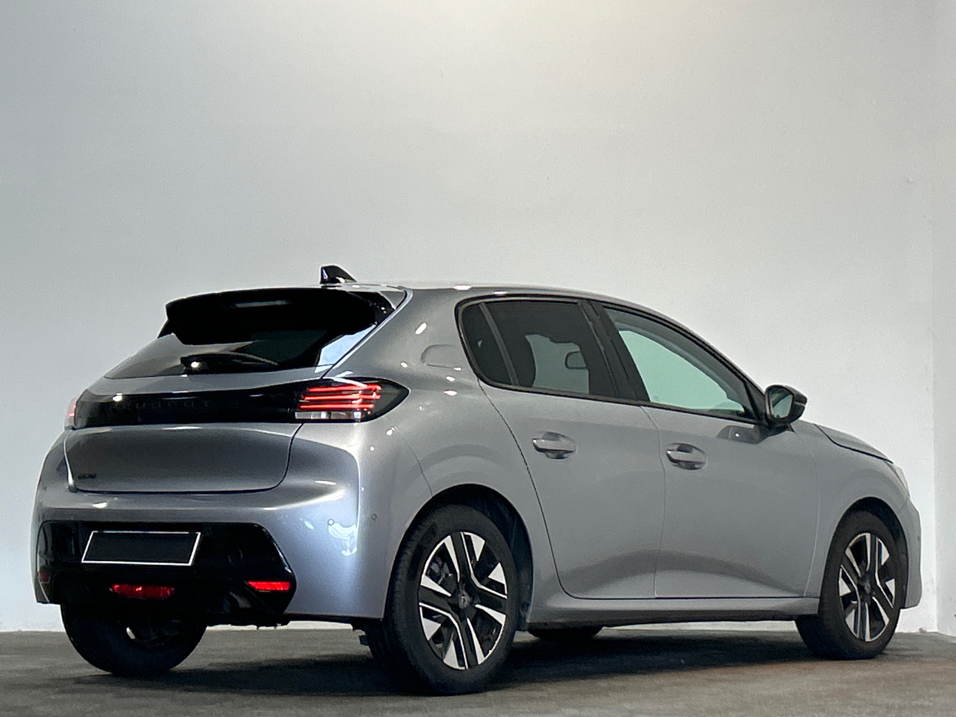 PEUGEOT 208 ALL PT100 BVM