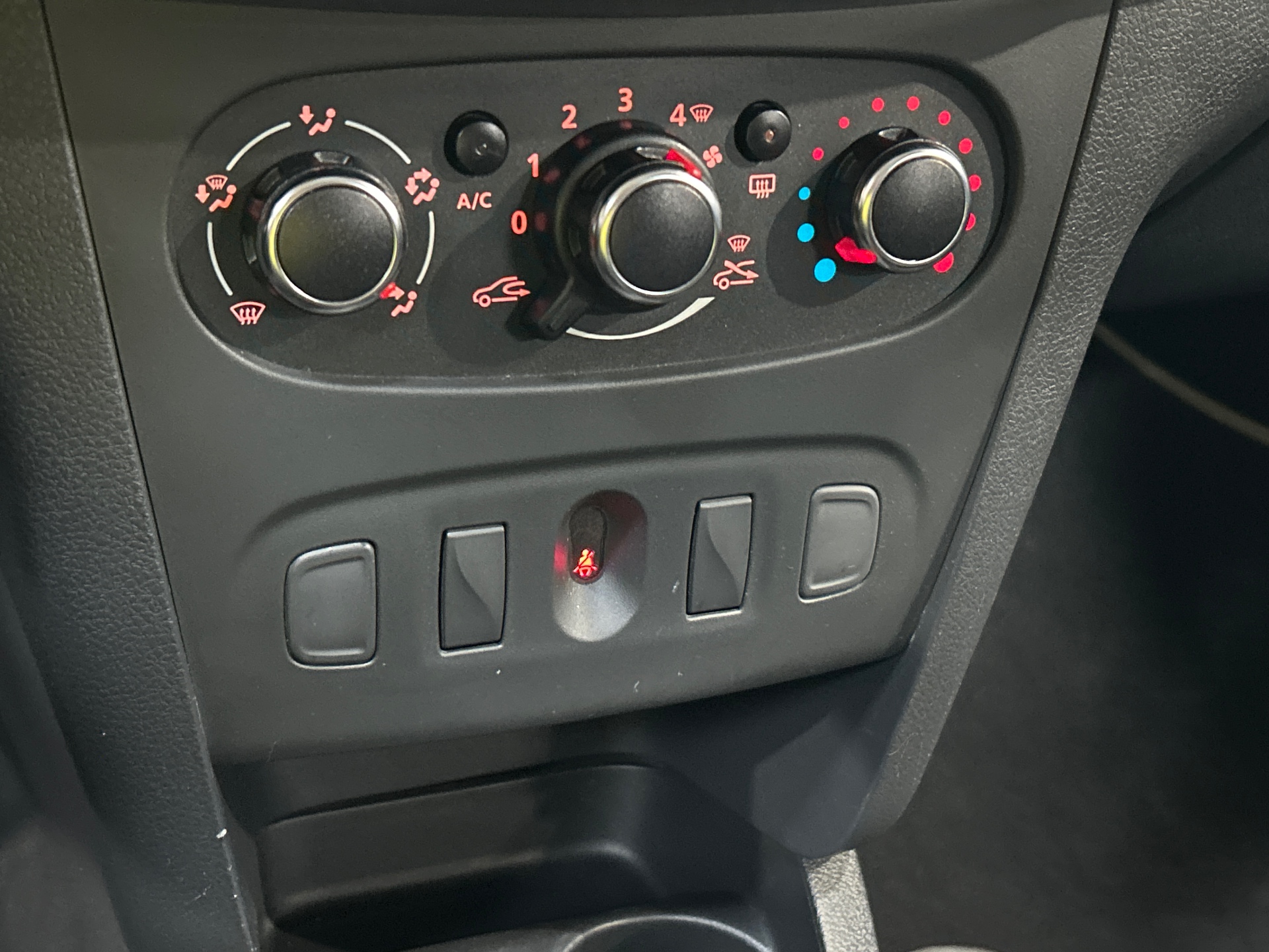 DACIA SANDERO SCe 75 City +