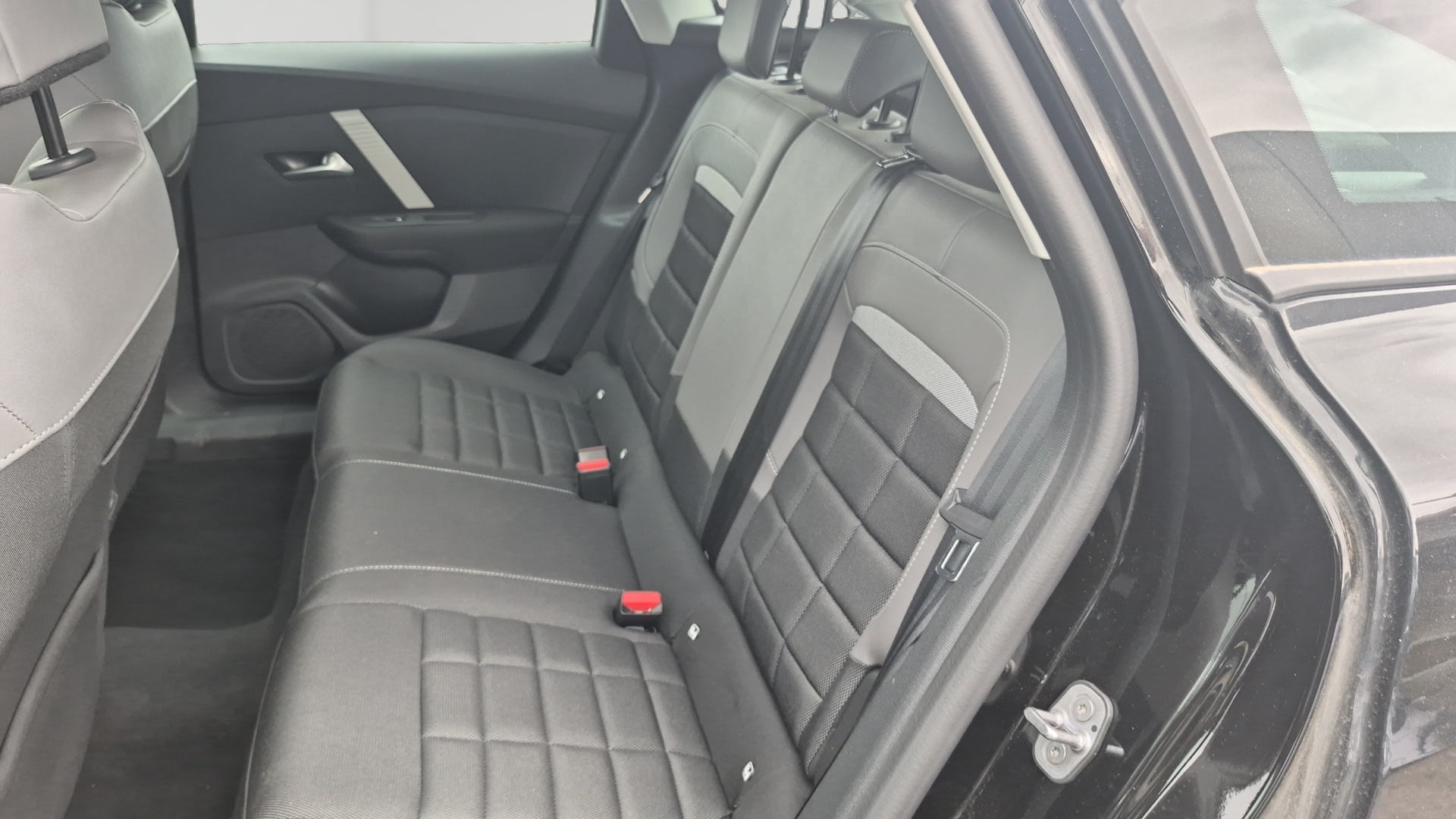 CITROEN C4 Hybride 145ch e-DCS6 PLUS