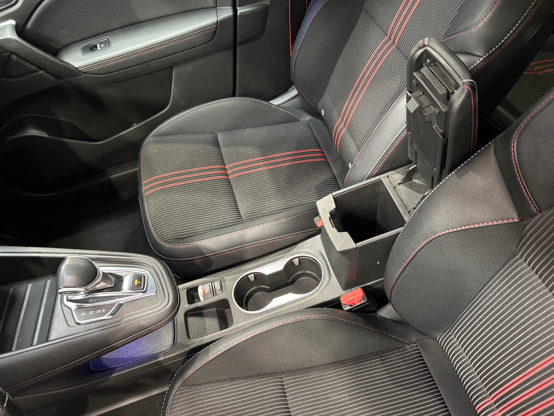 RENAULT CAPTUR R.S. line mild hybrid 160 EDC