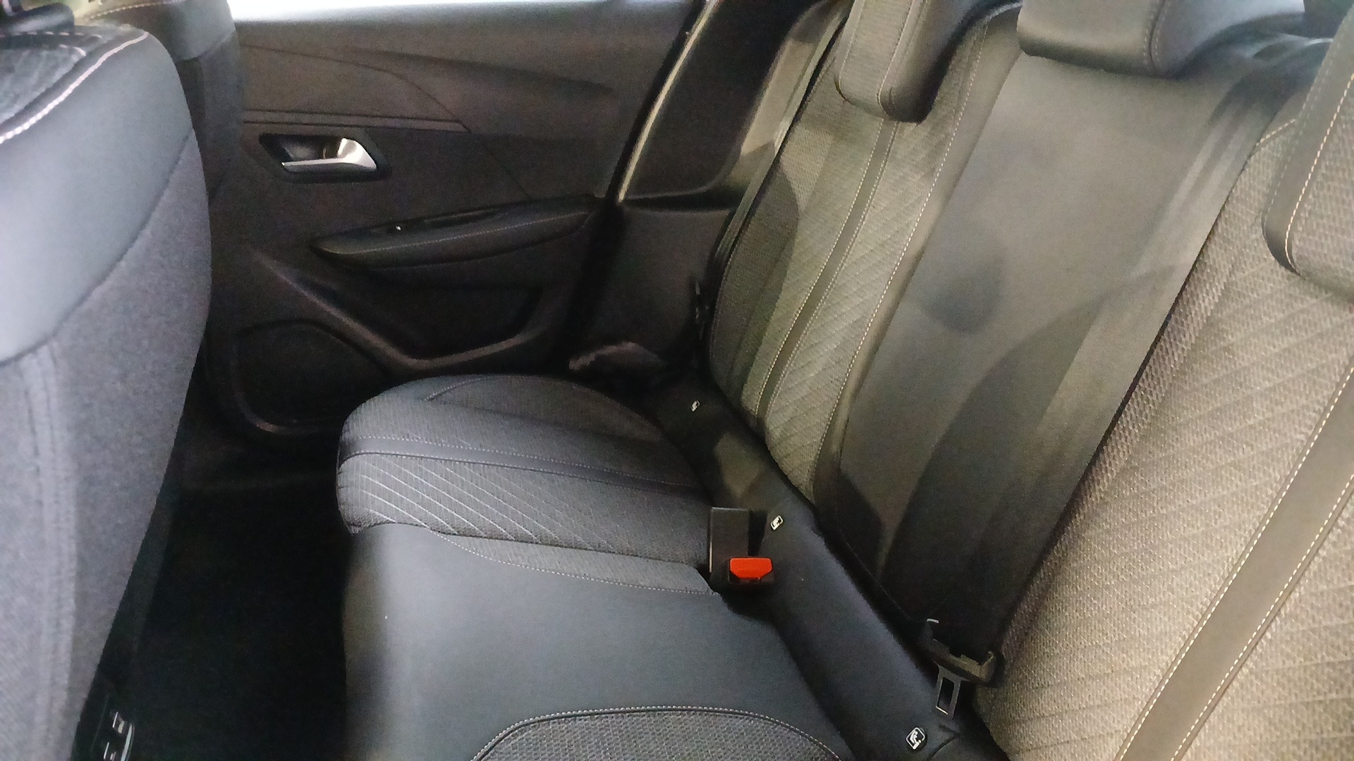 PEUGEOT 208 Allure 100 ch BVM6