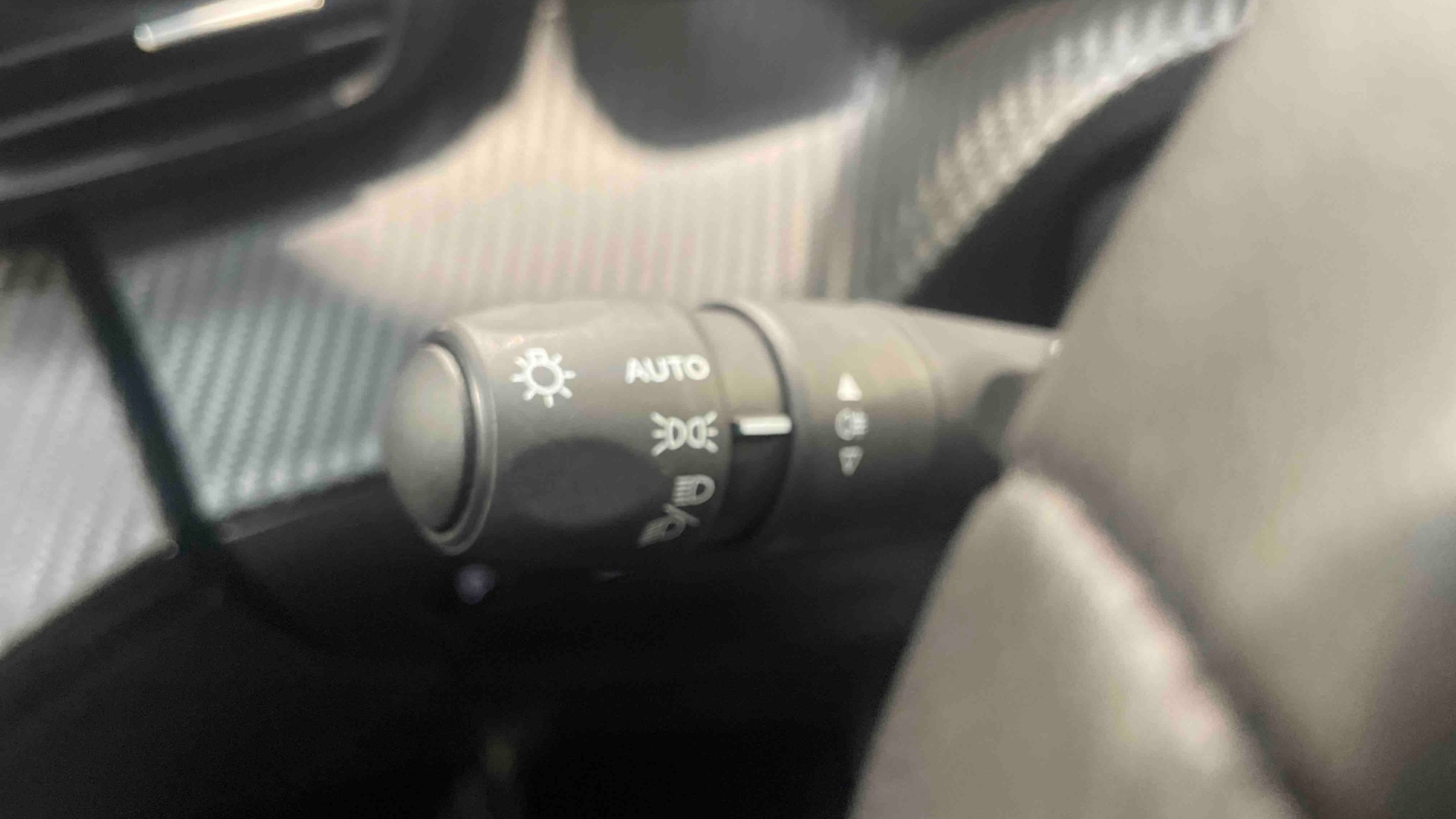 PEUGEOT 2008 PureTech 130 S&S BVM6 Allure Pack