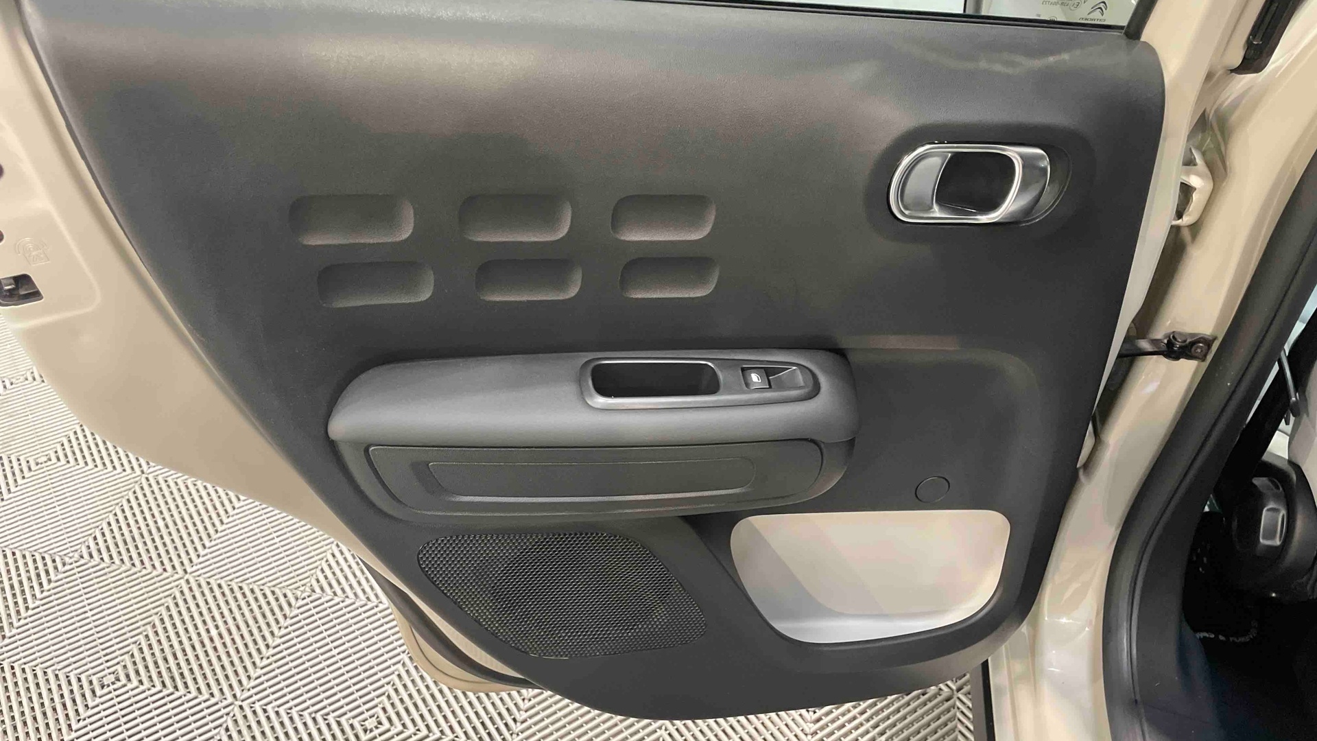CITROEN C3 PureTech 110 BVM6 Elle - 5P