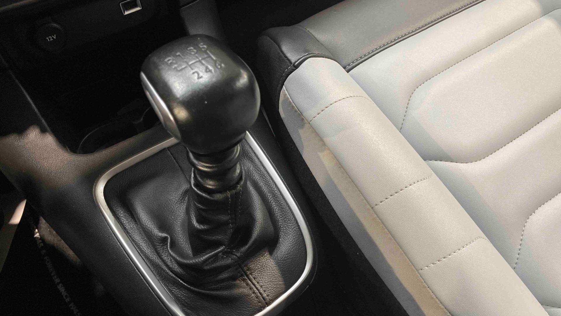 CITROEN C3 PureTech 110 BVM6 Elle - 5P