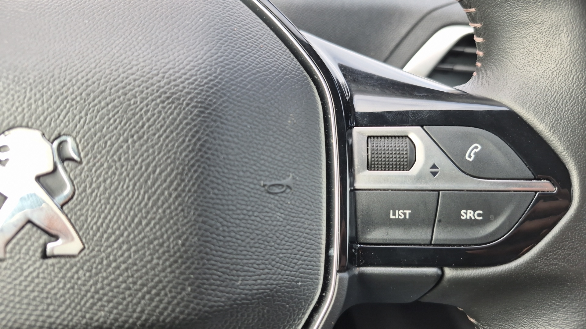 PEUGEOT 5008 ALLURE PK PTECH 130 S&S BVM6
