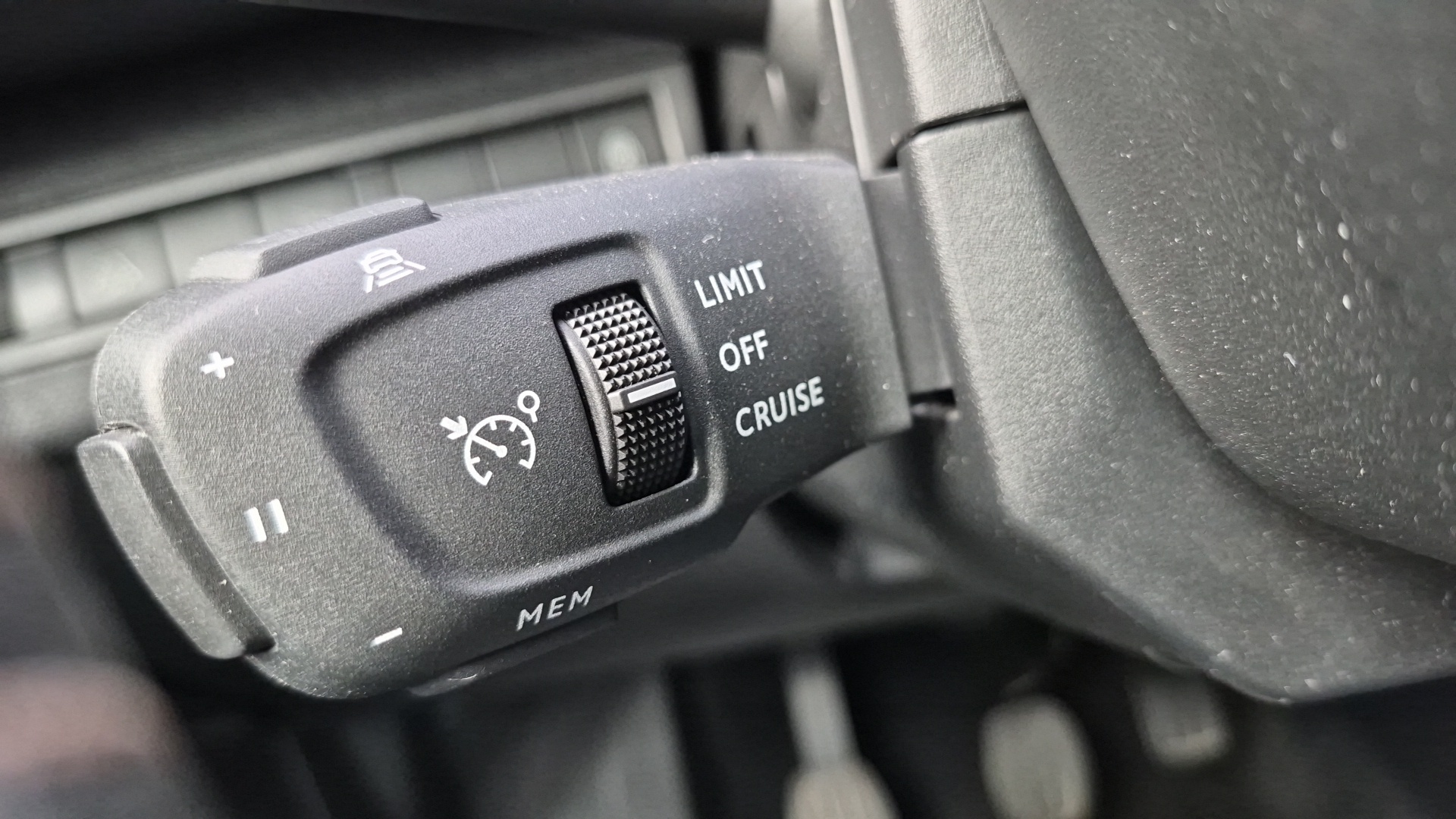 PEUGEOT 5008 ALLURE PK PTECH 130 S&S BVM6