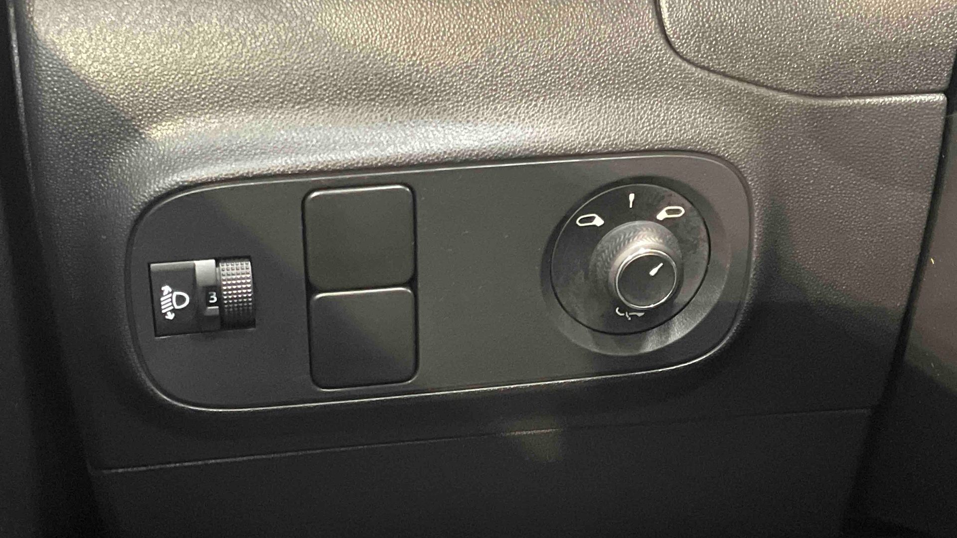 CITROEN C3 PureTech 110 BVM6 Elle - 5P