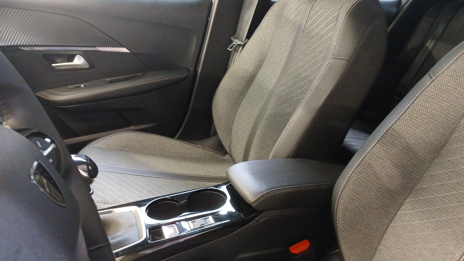 PEUGEOT 208 Allure 100 ch BVM6