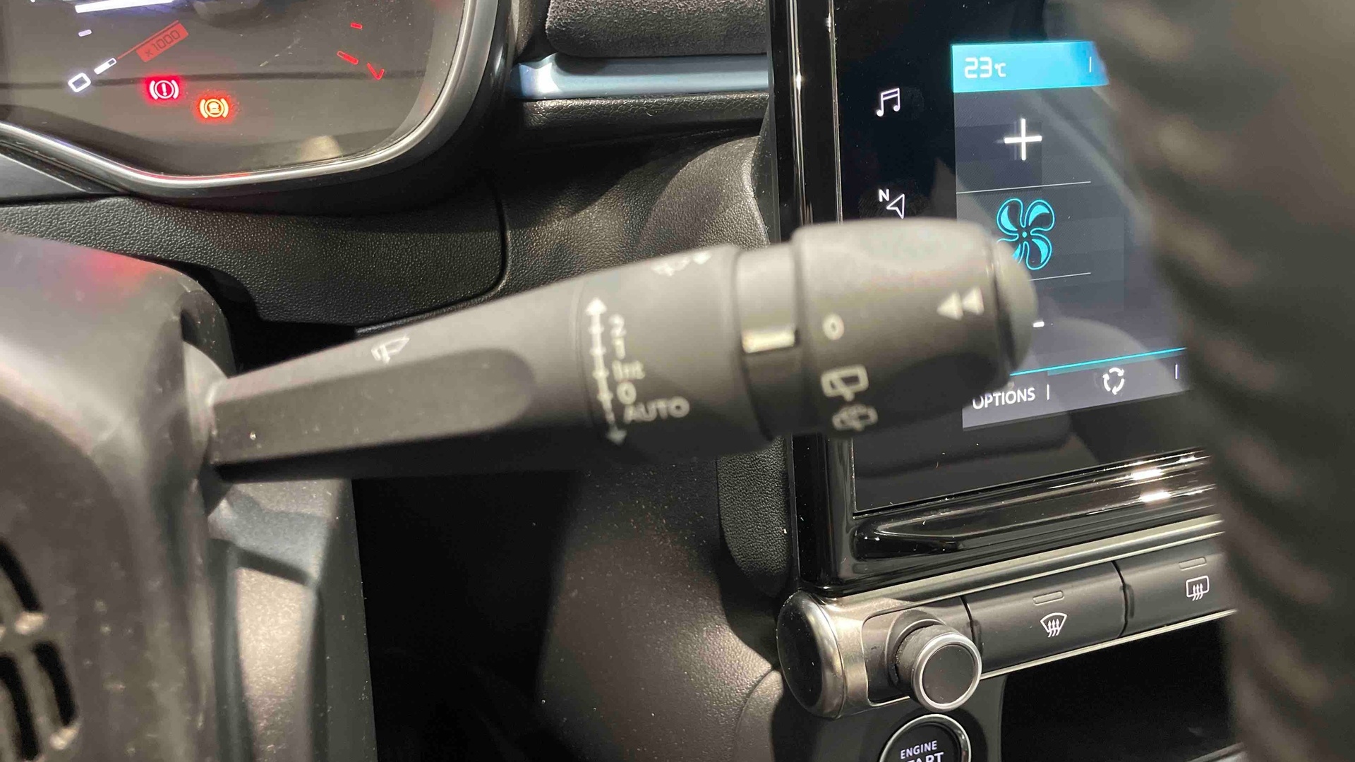 CITROEN C3 PureTech 110 BVM6 Elle - 5P