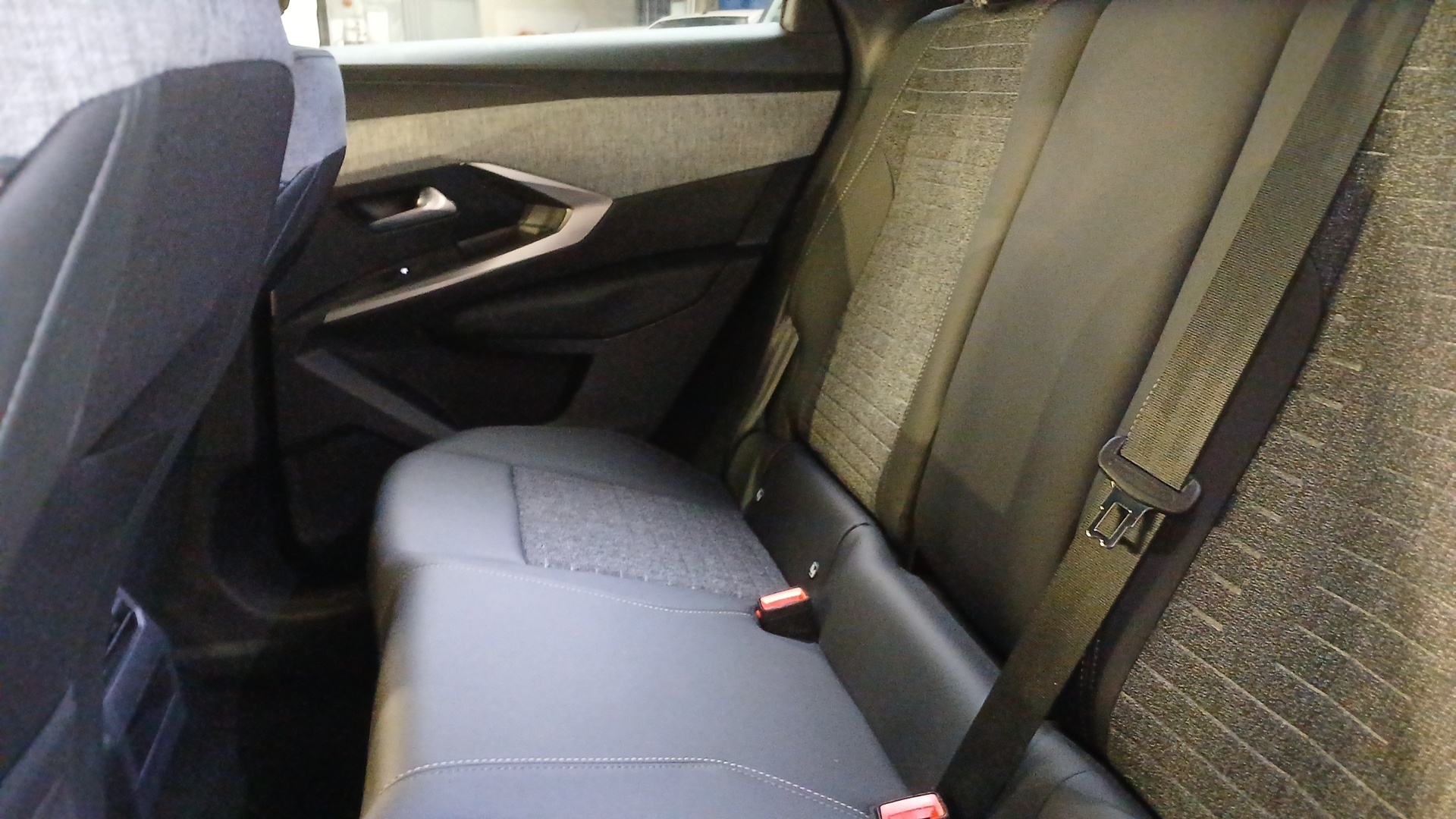 PEUGEOT 3008 Allure Hybrid 145 ch e-DCS6