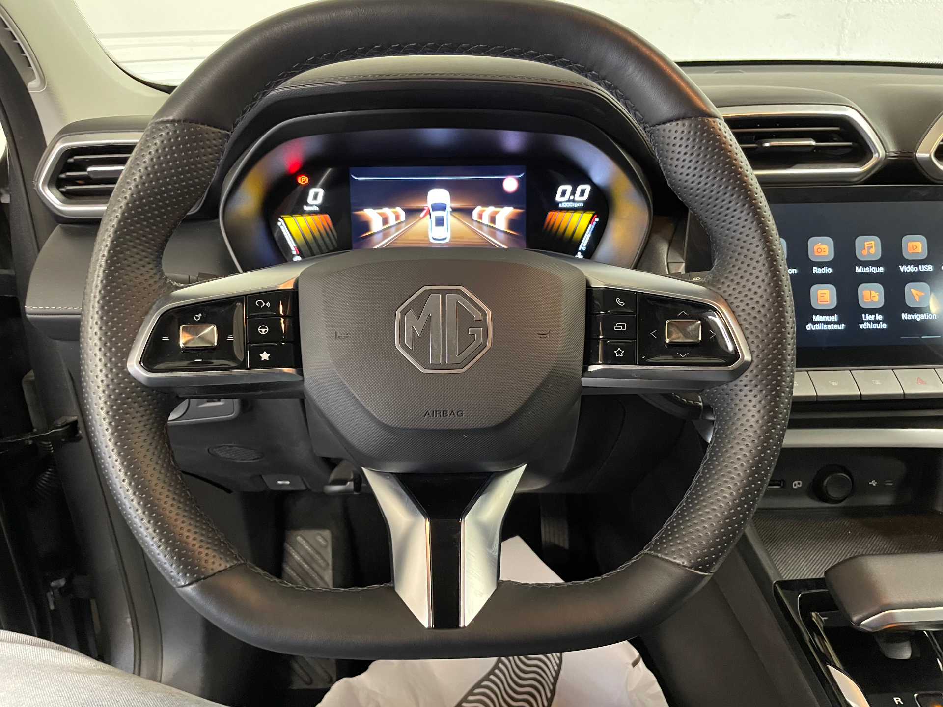 MG ZS 1.5 L Hybrid+ 197 ch Luxury