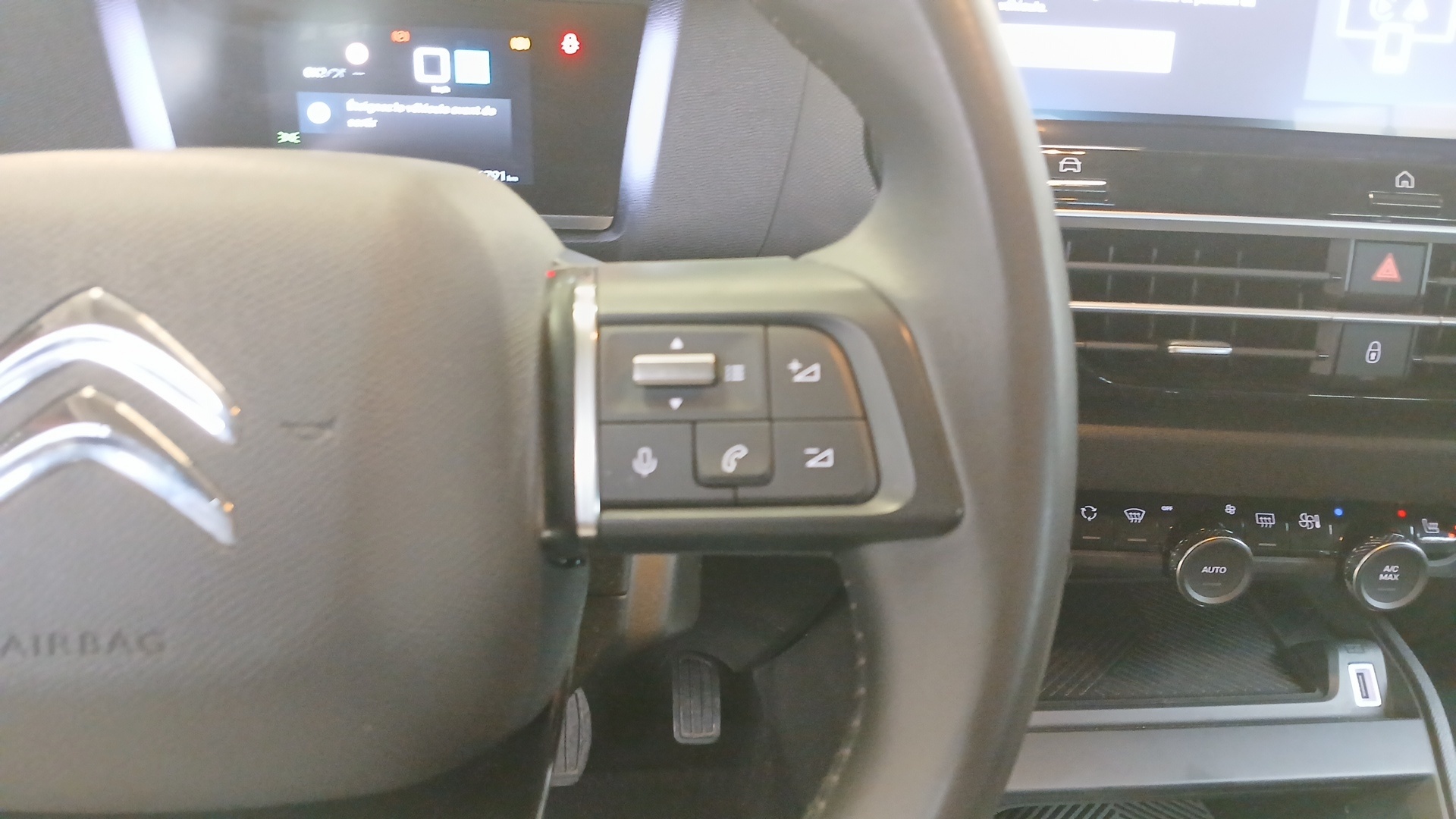 CITROEN C4 PureTech 130 BVM6 Plus