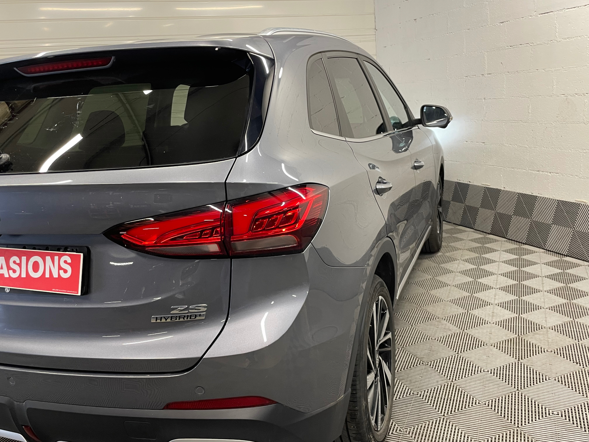 MG ZS 1.5 L Hybrid+ 197 ch Luxury