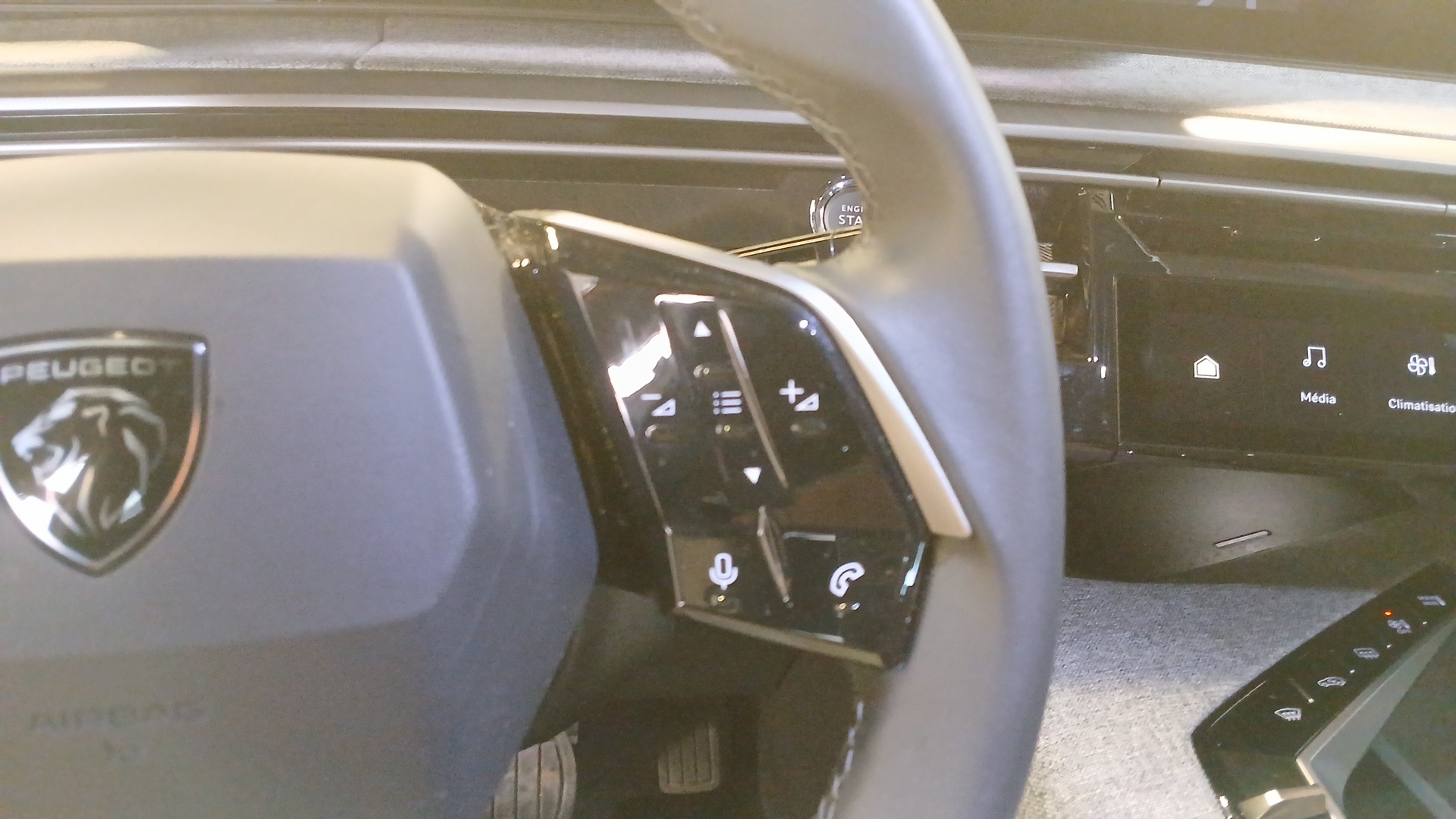 PEUGEOT 3008 Allure Hybrid 145 ch e-DCS6