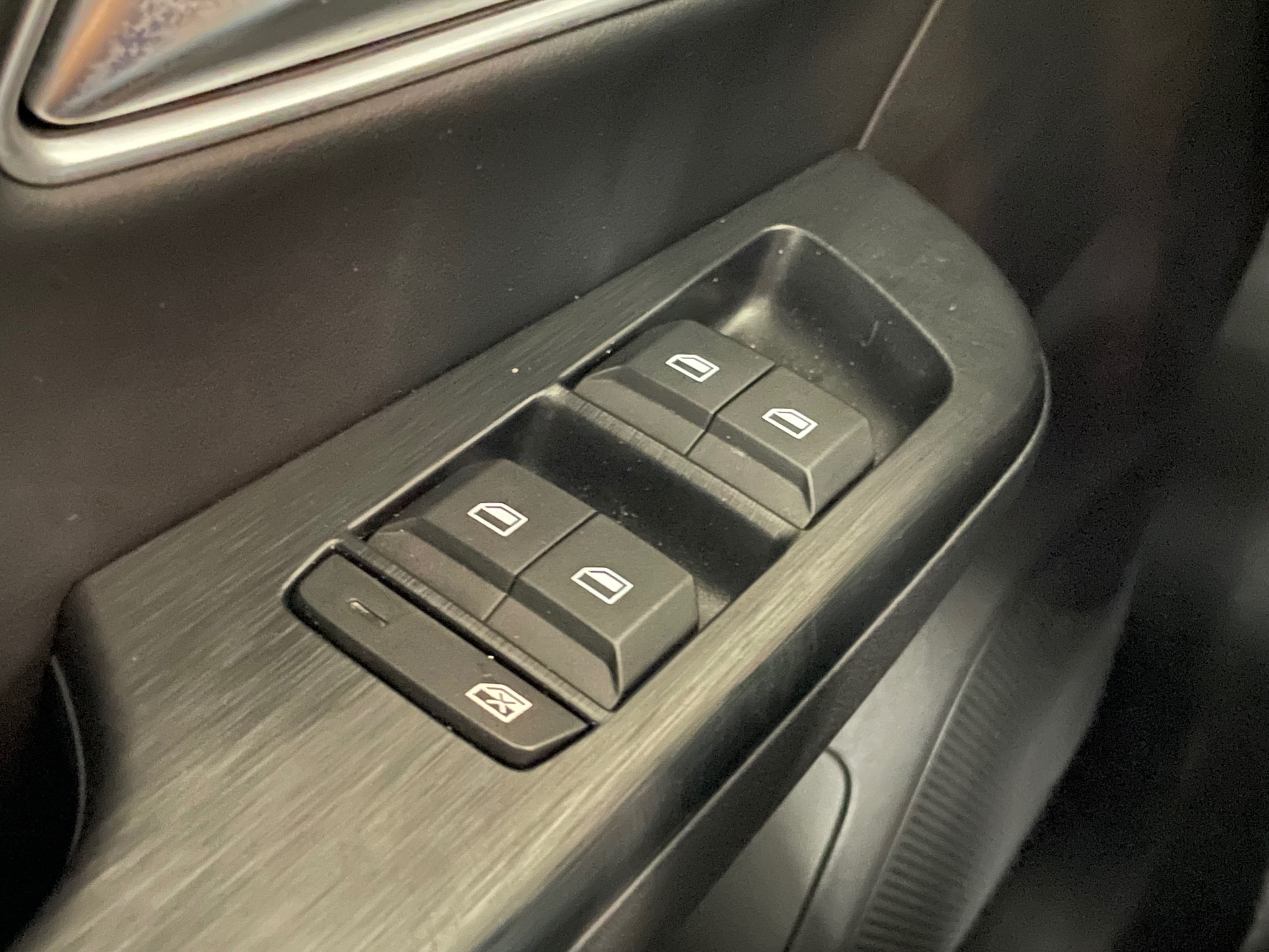 MG ZS 1.5 L Hybrid+ 197 ch Luxury